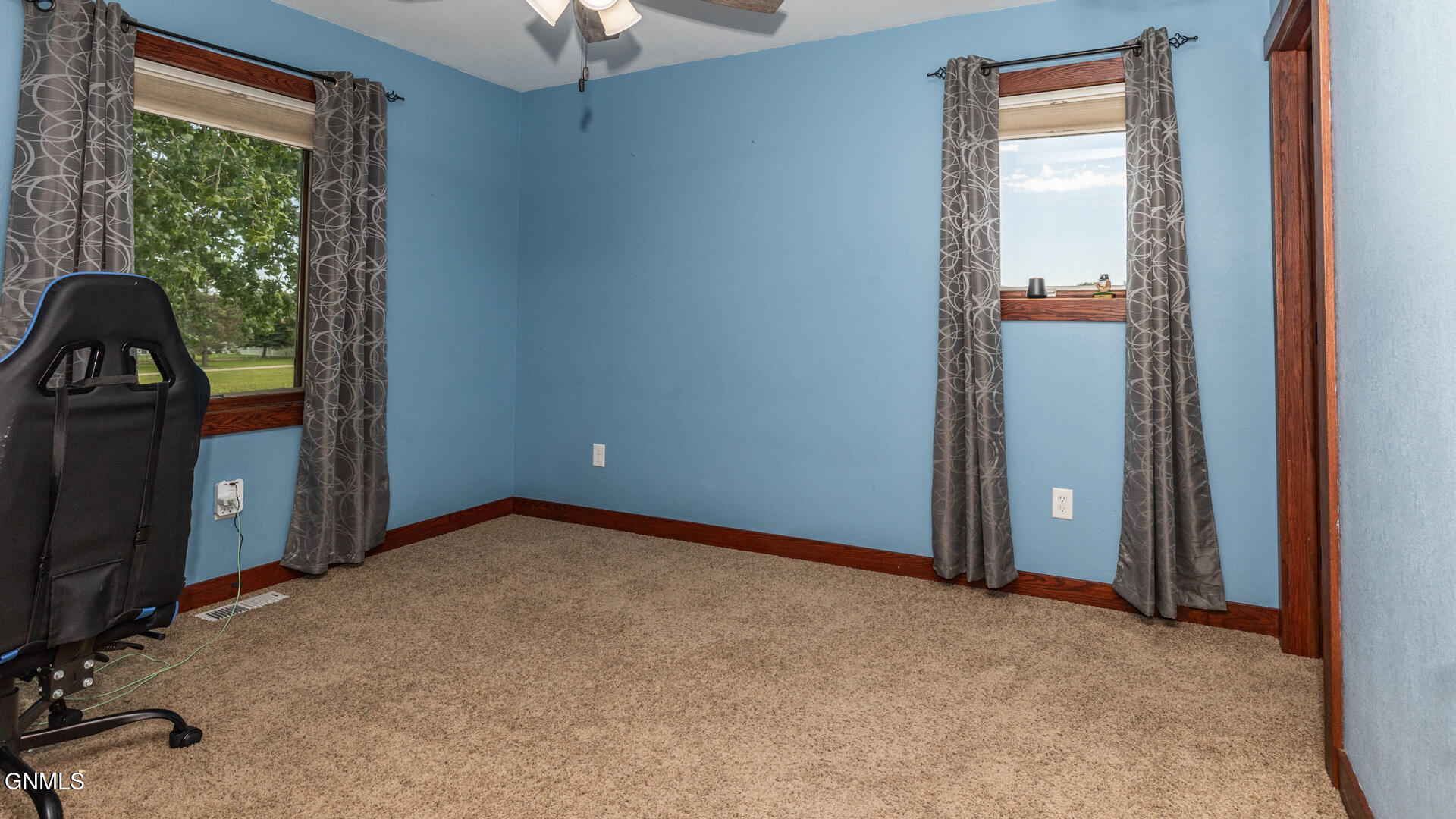 property viewer photo 23