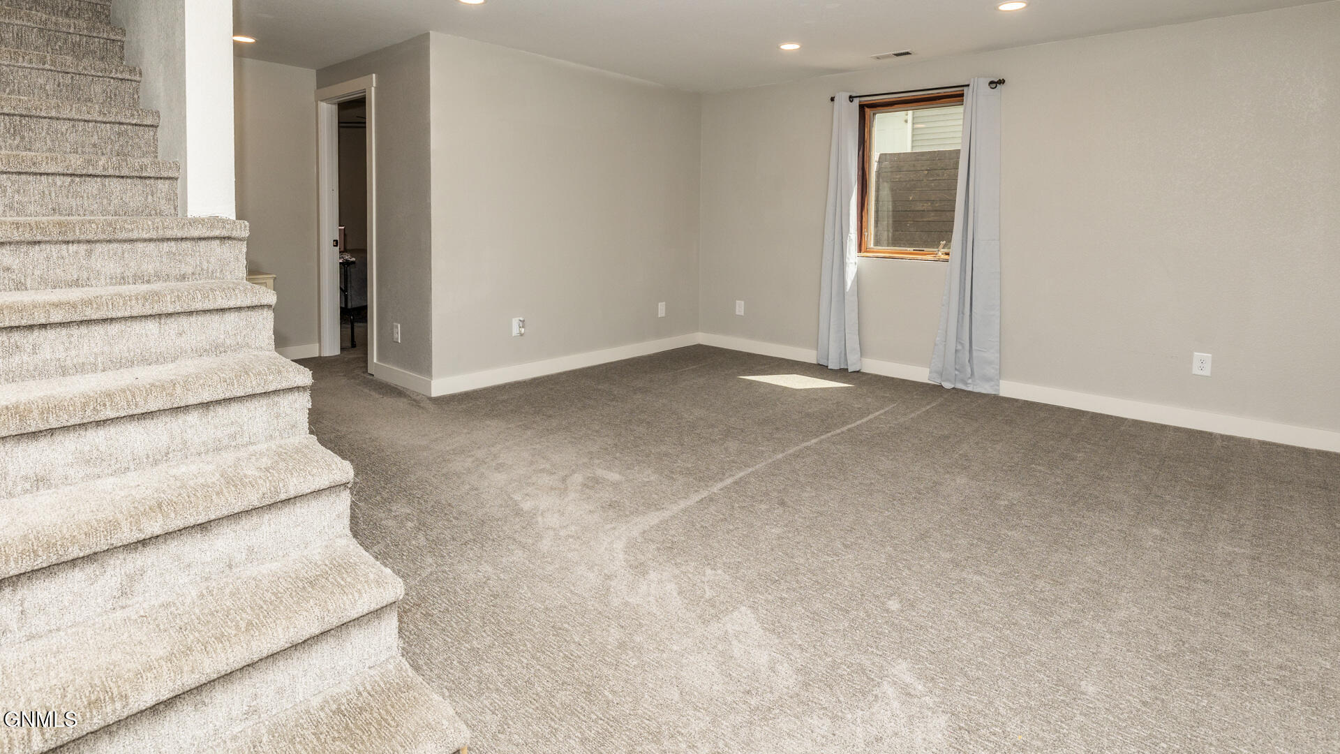 property viewer photo 27