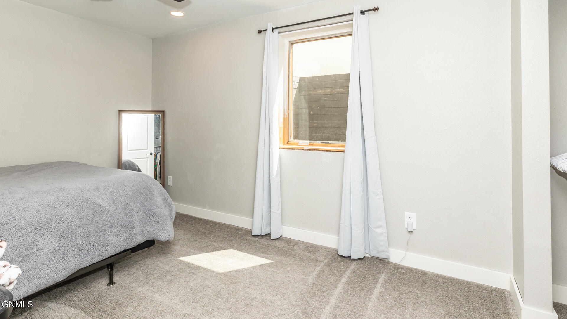 property viewer photo 29