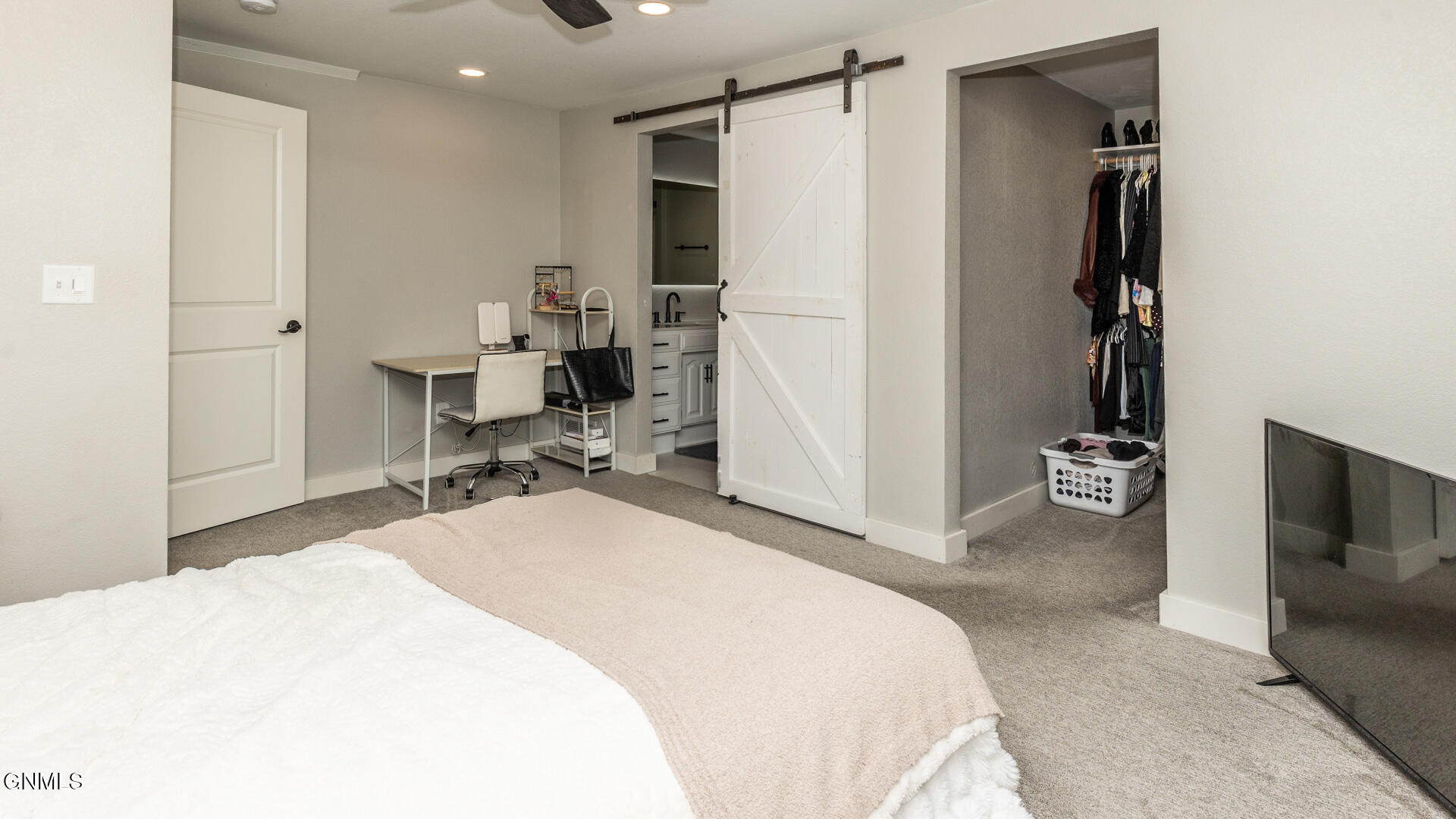 property viewer photo 33