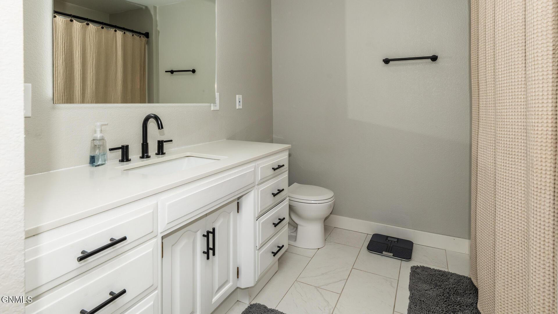 property viewer photo 35
