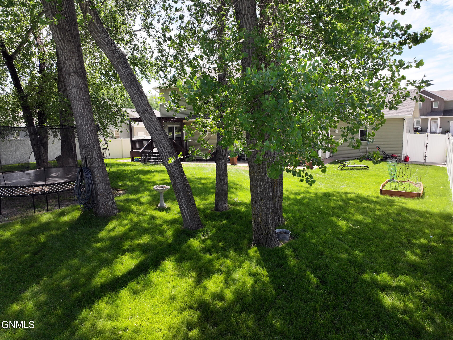 property viewer photo 42