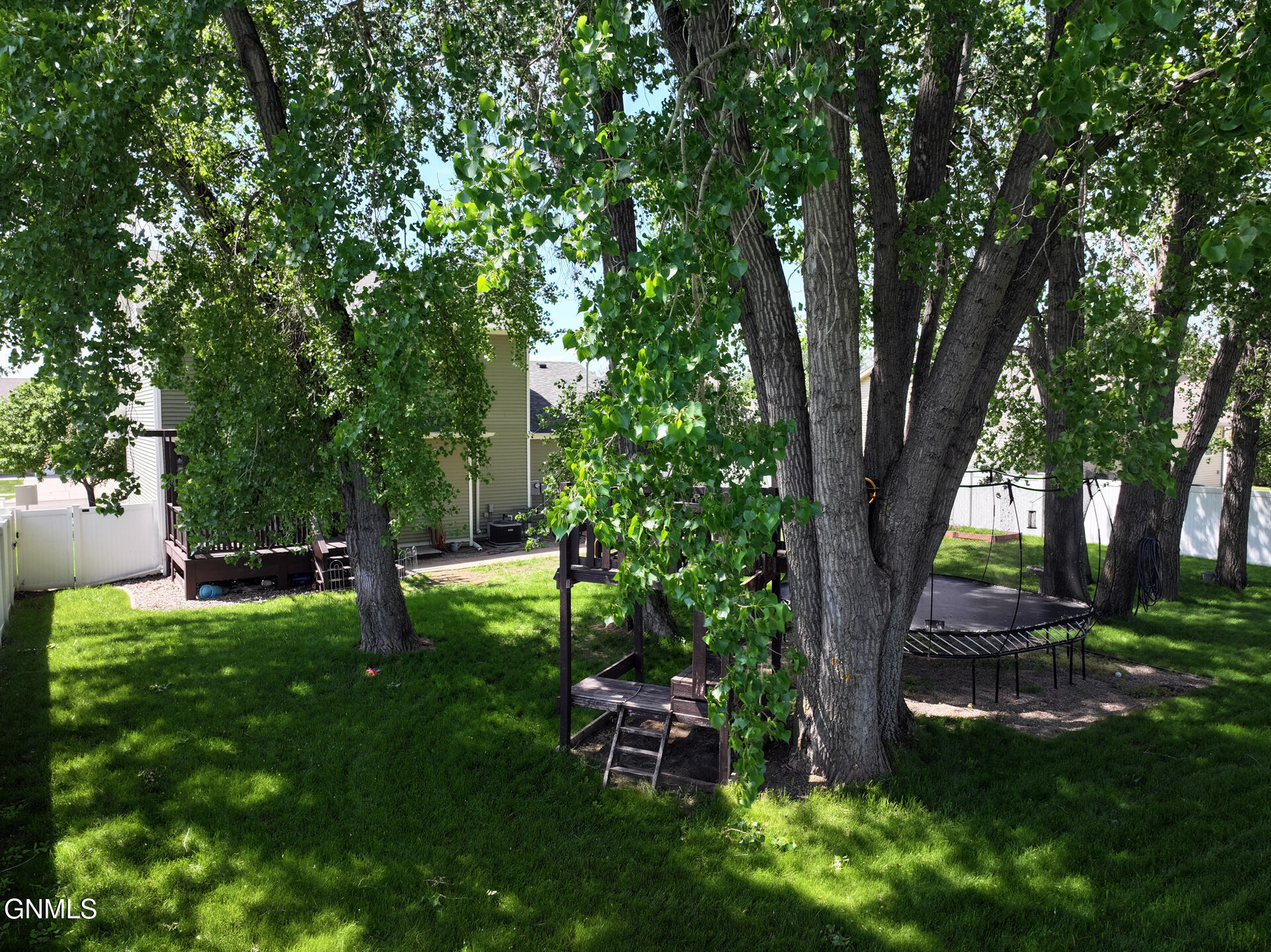property viewer photo 44