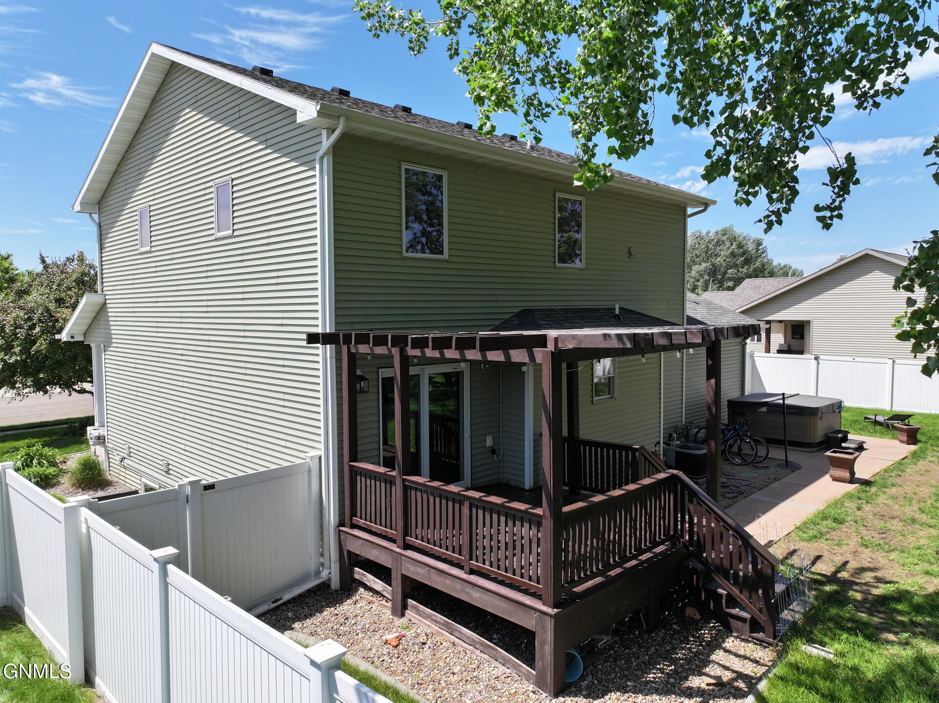 property viewer photo 45
