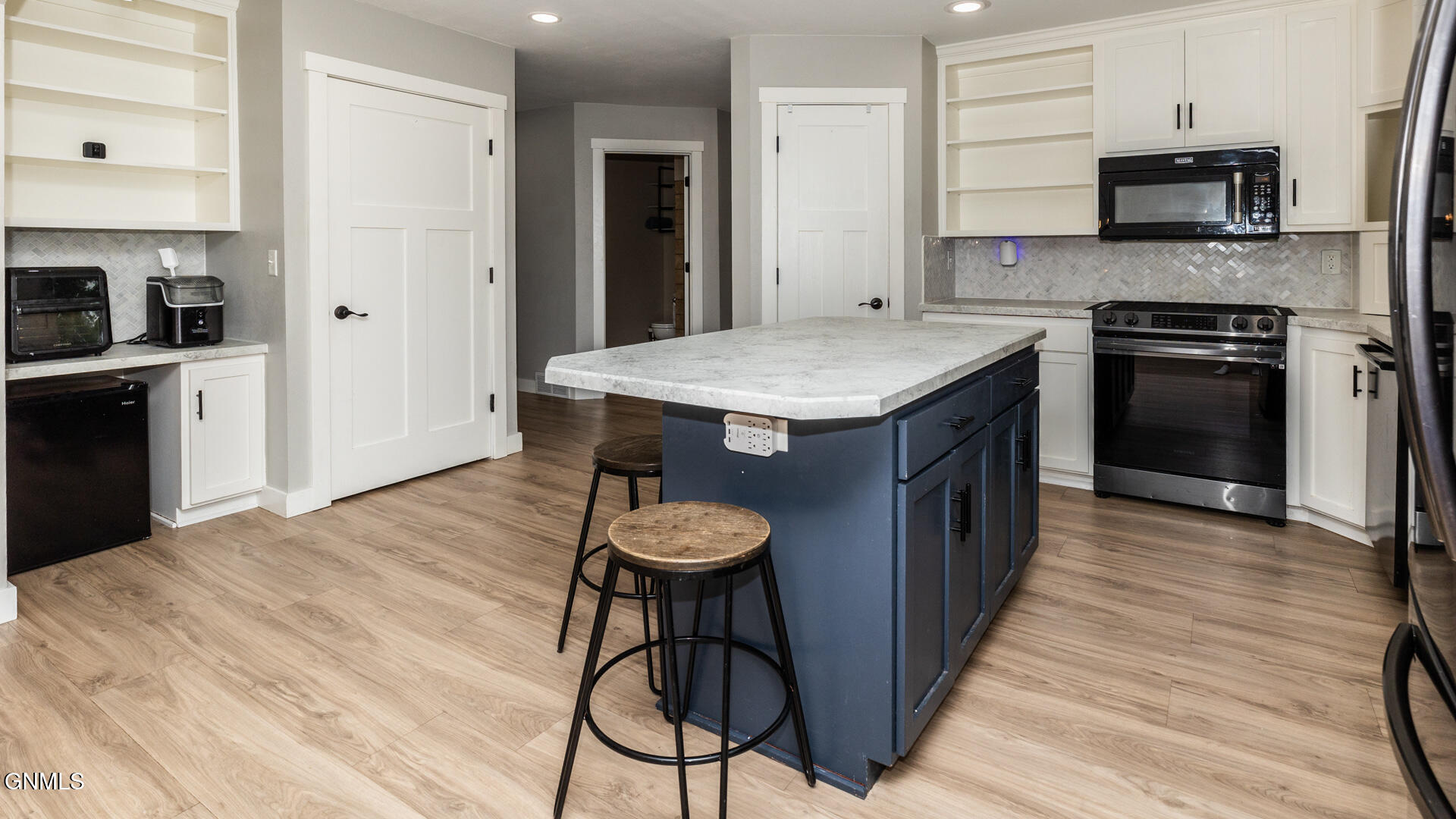 property viewer photo 5