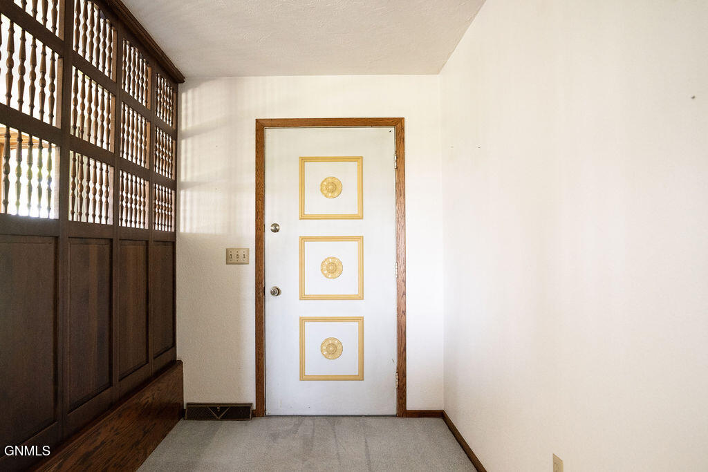 property viewer photo 18