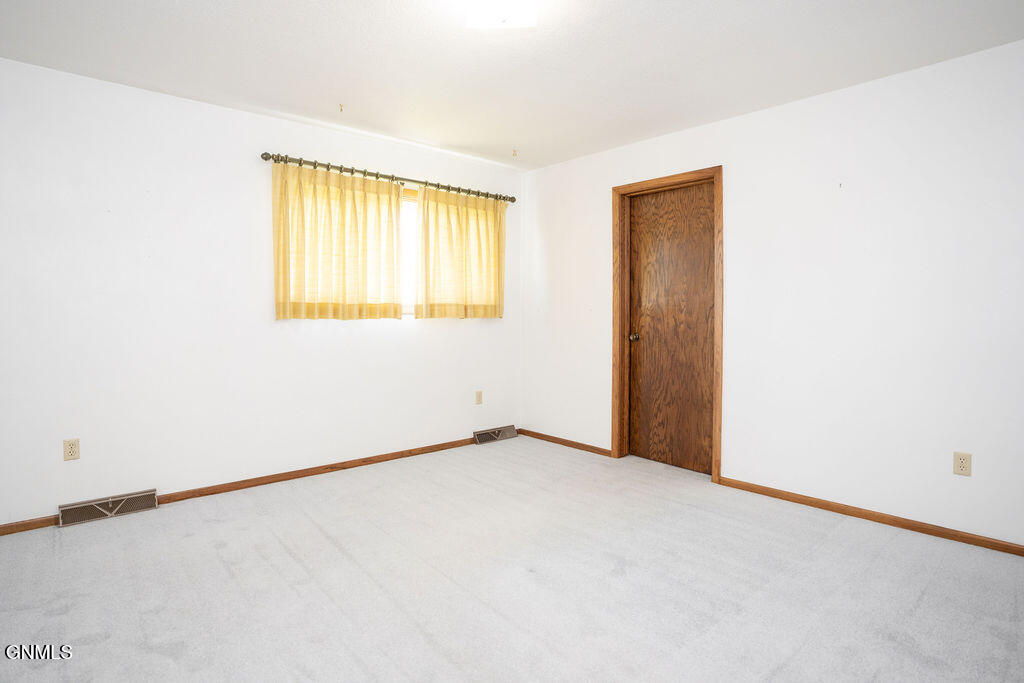 property viewer photo 23