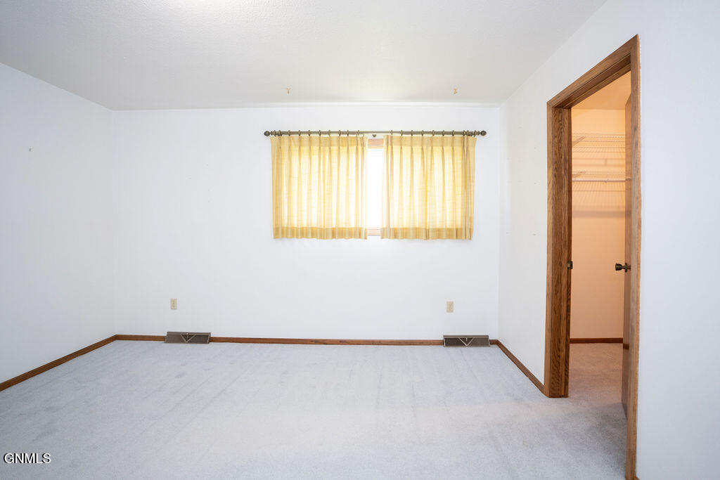 property viewer photo 26
