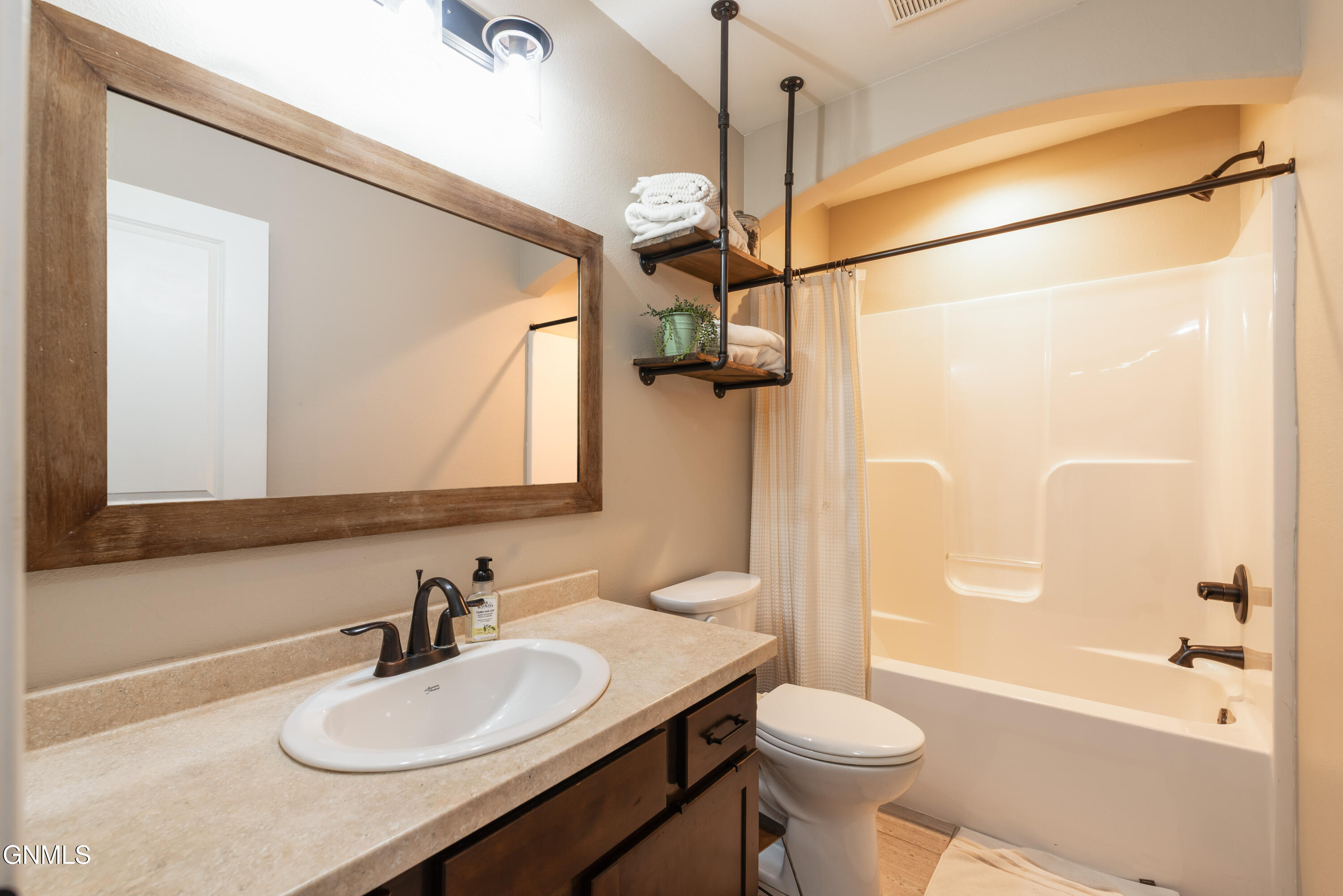 property viewer photo 16