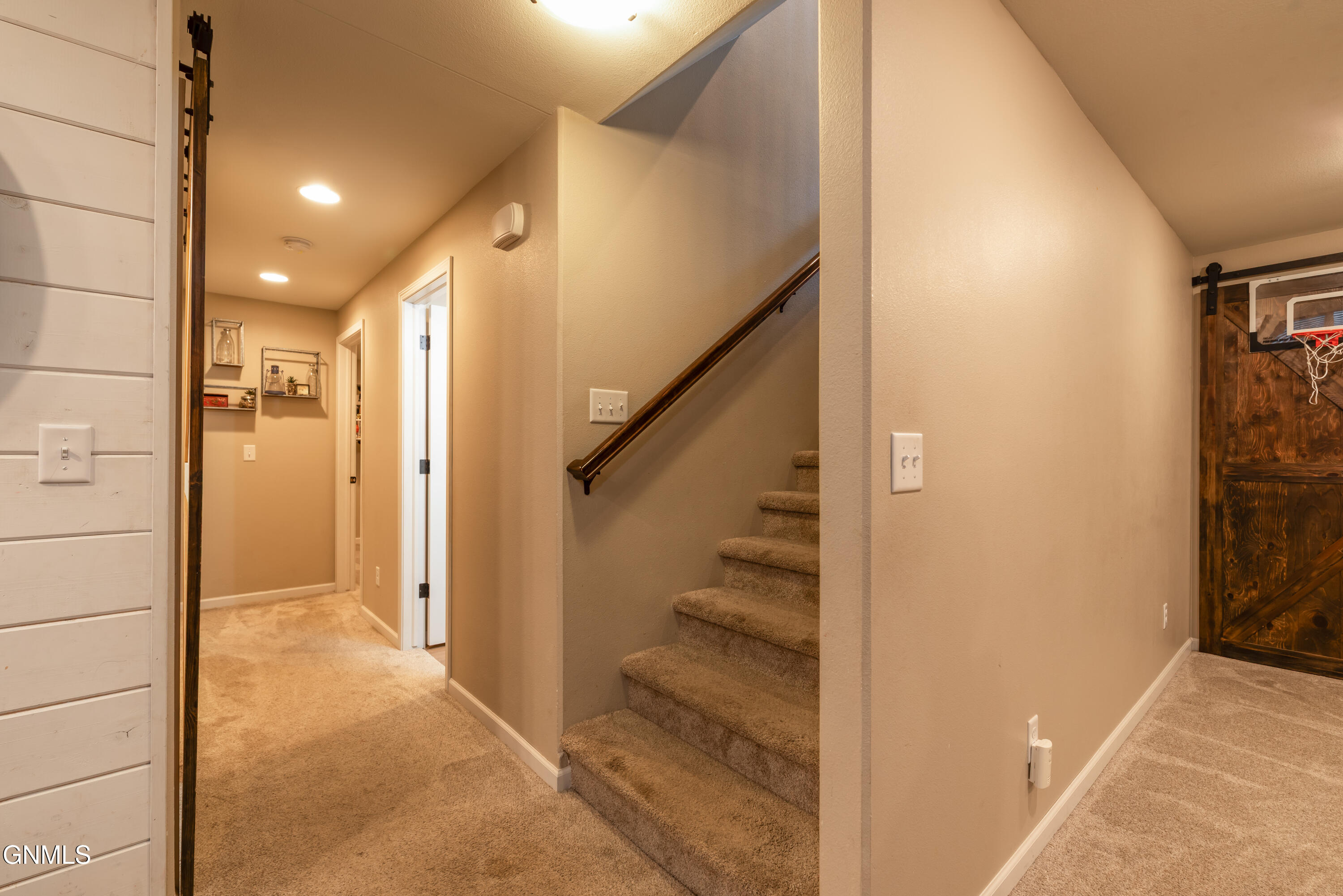 property viewer photo 17