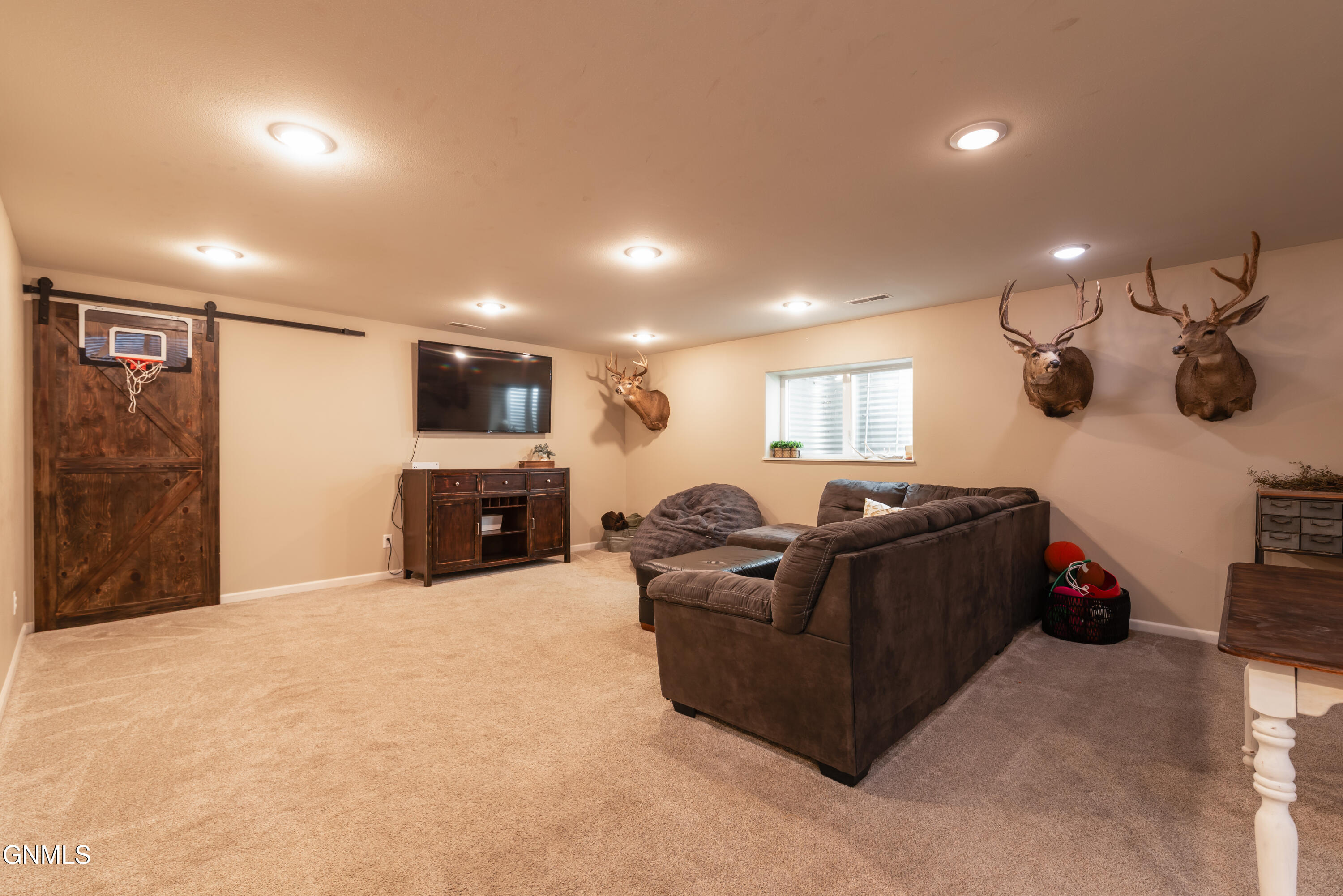 property viewer photo 18