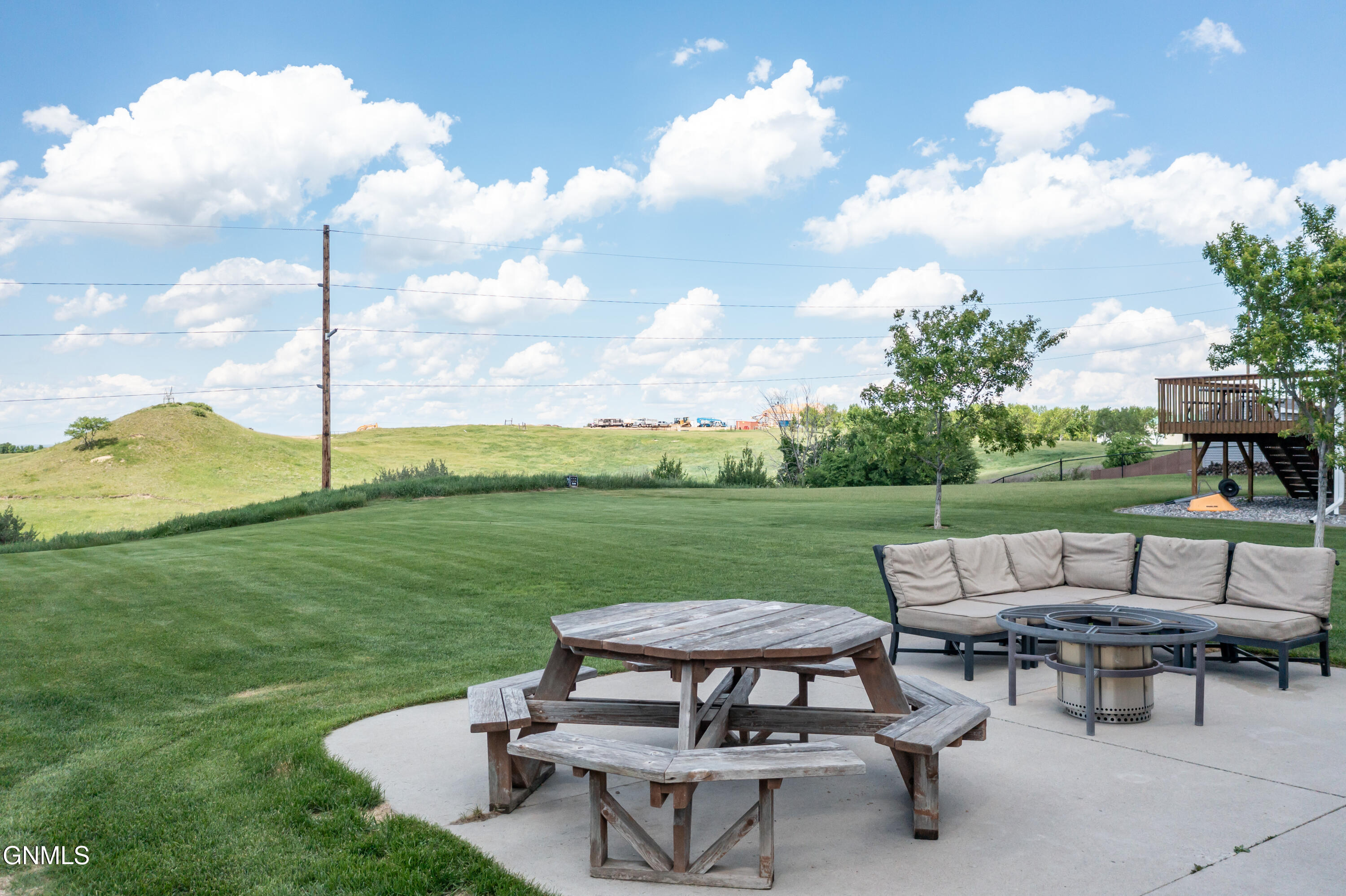 property viewer photo 28
