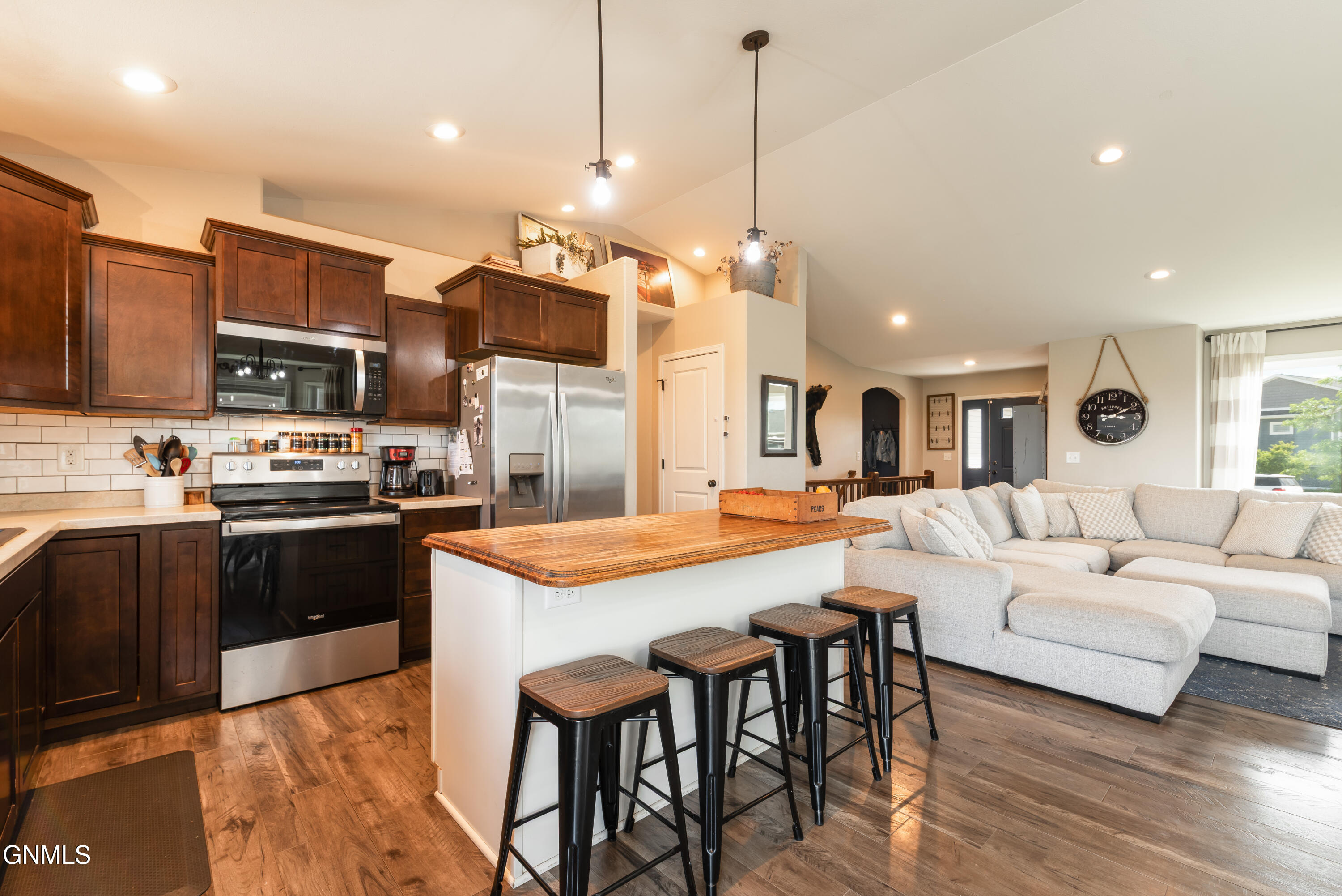 property viewer photo 5