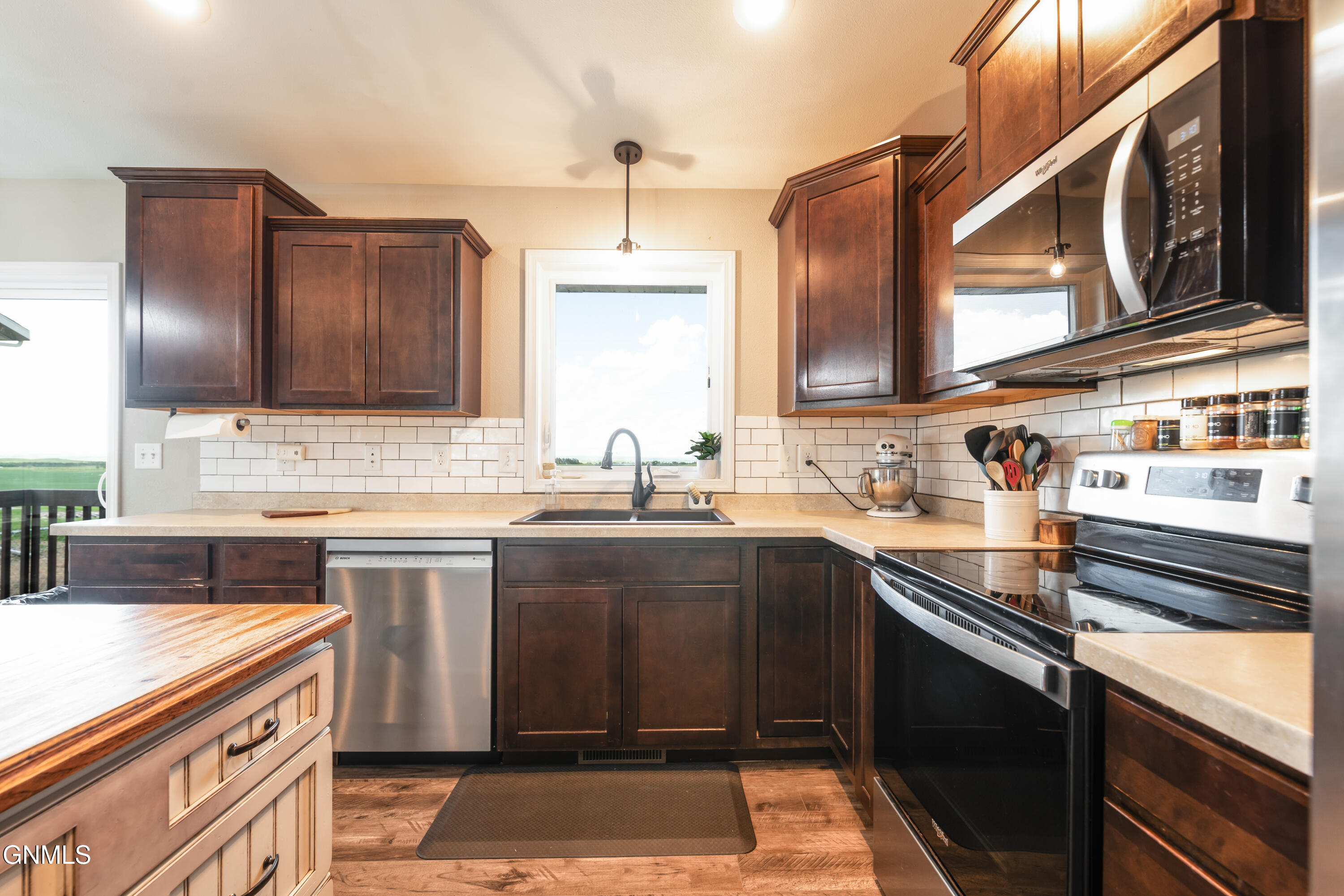 property viewer photo 8