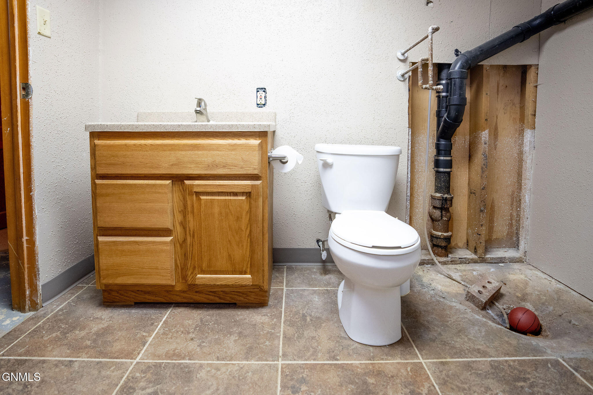 main property photo 64