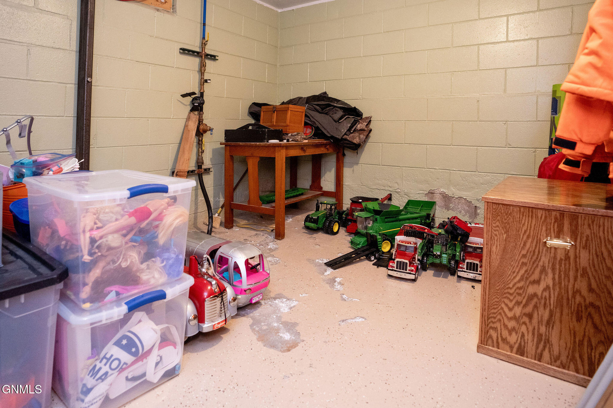 main property photo 65