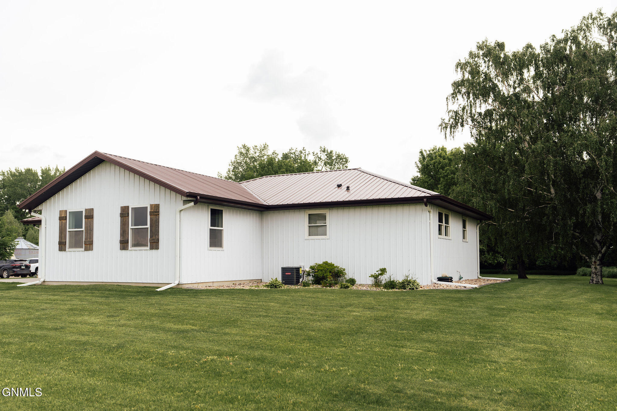 main property photo 71