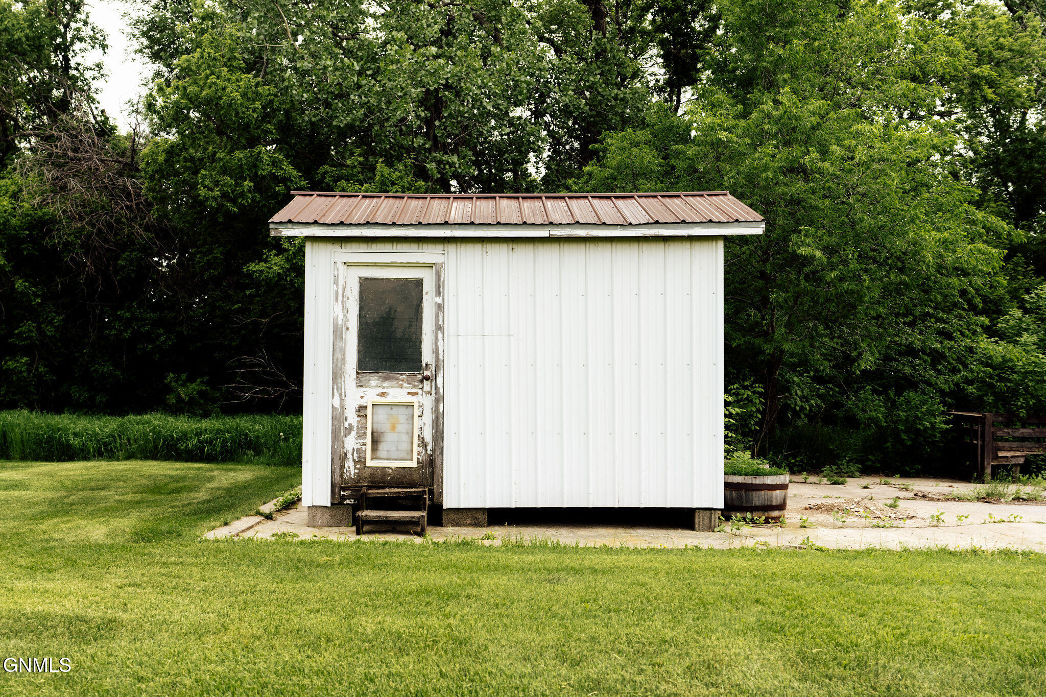 main property photo 75