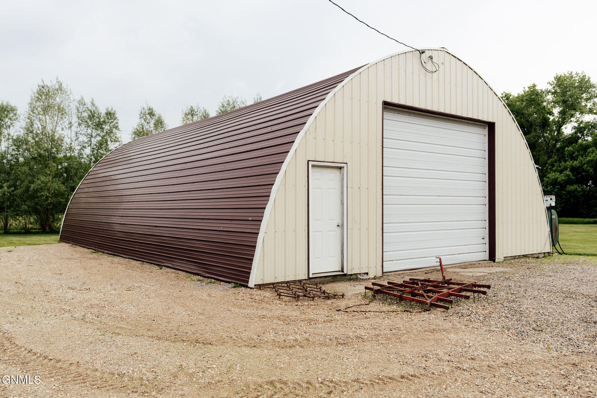 main property photo 77