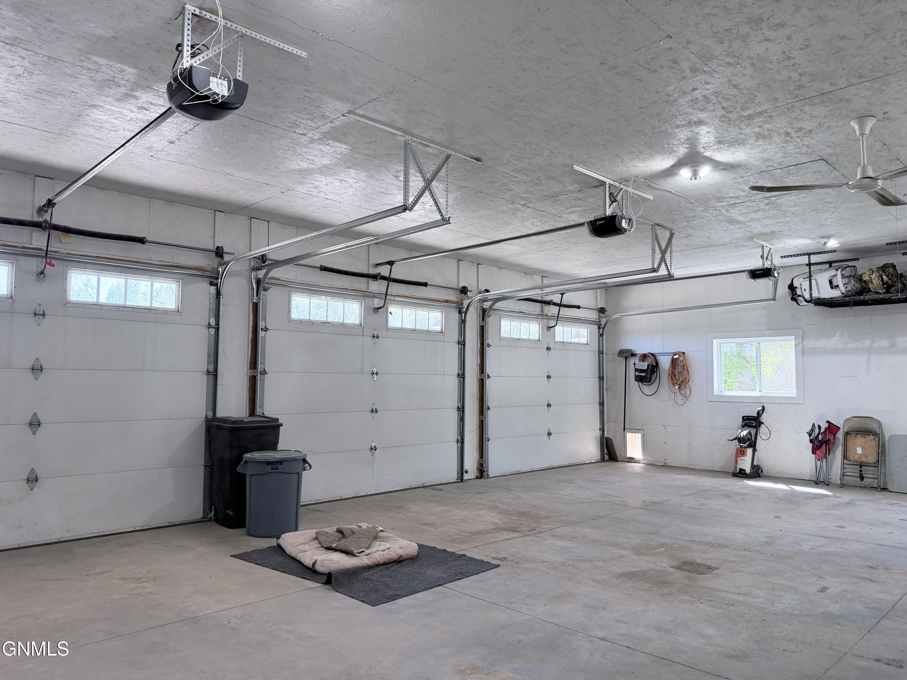 main property photo 79