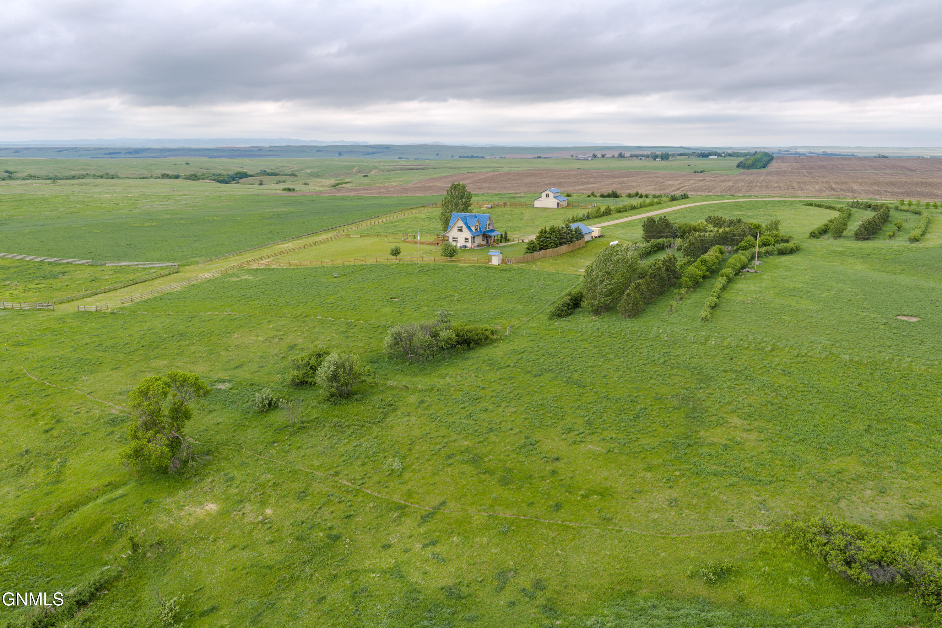 main property photo 123