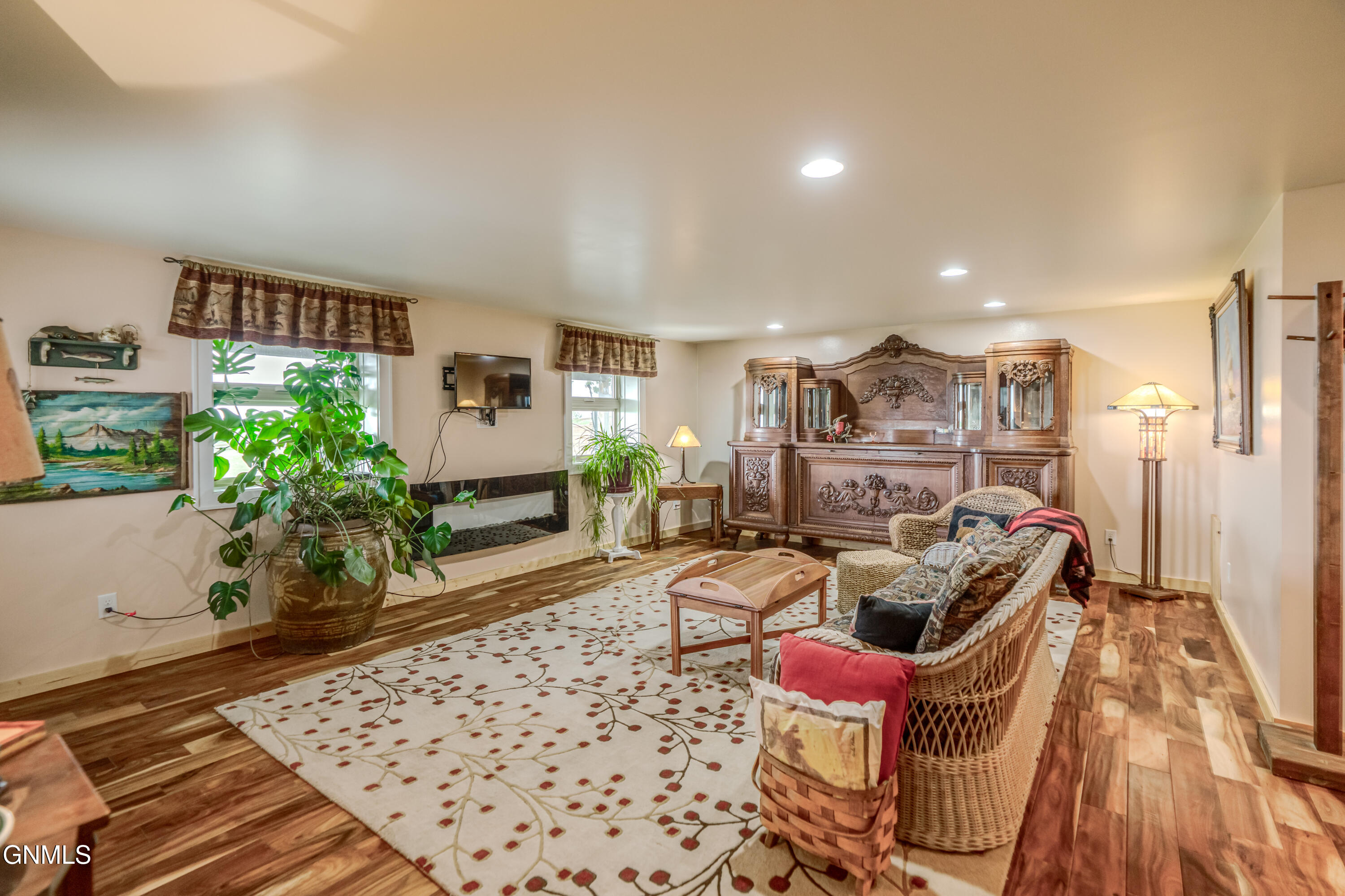 main property photo 56
