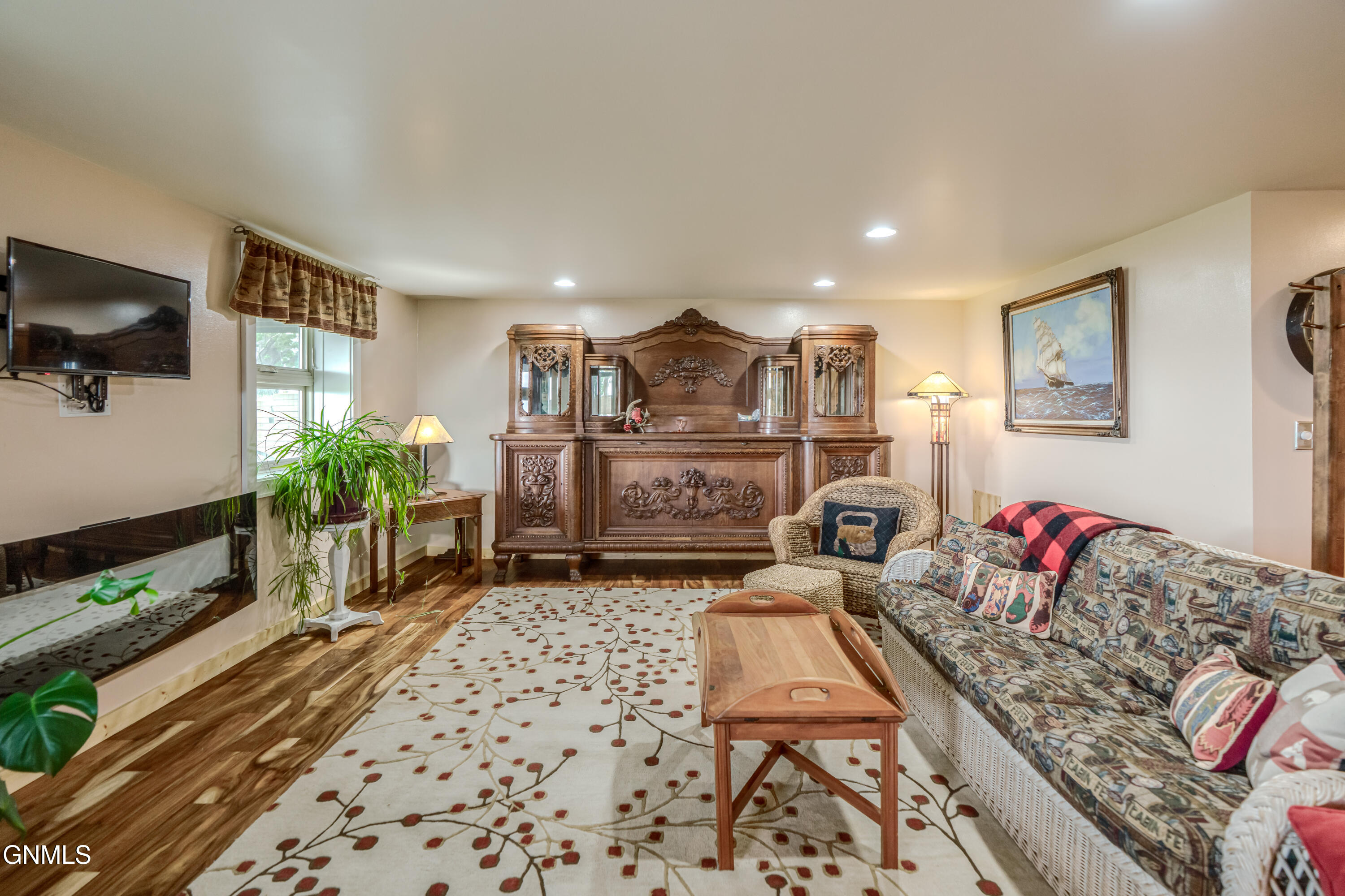 main property photo 57