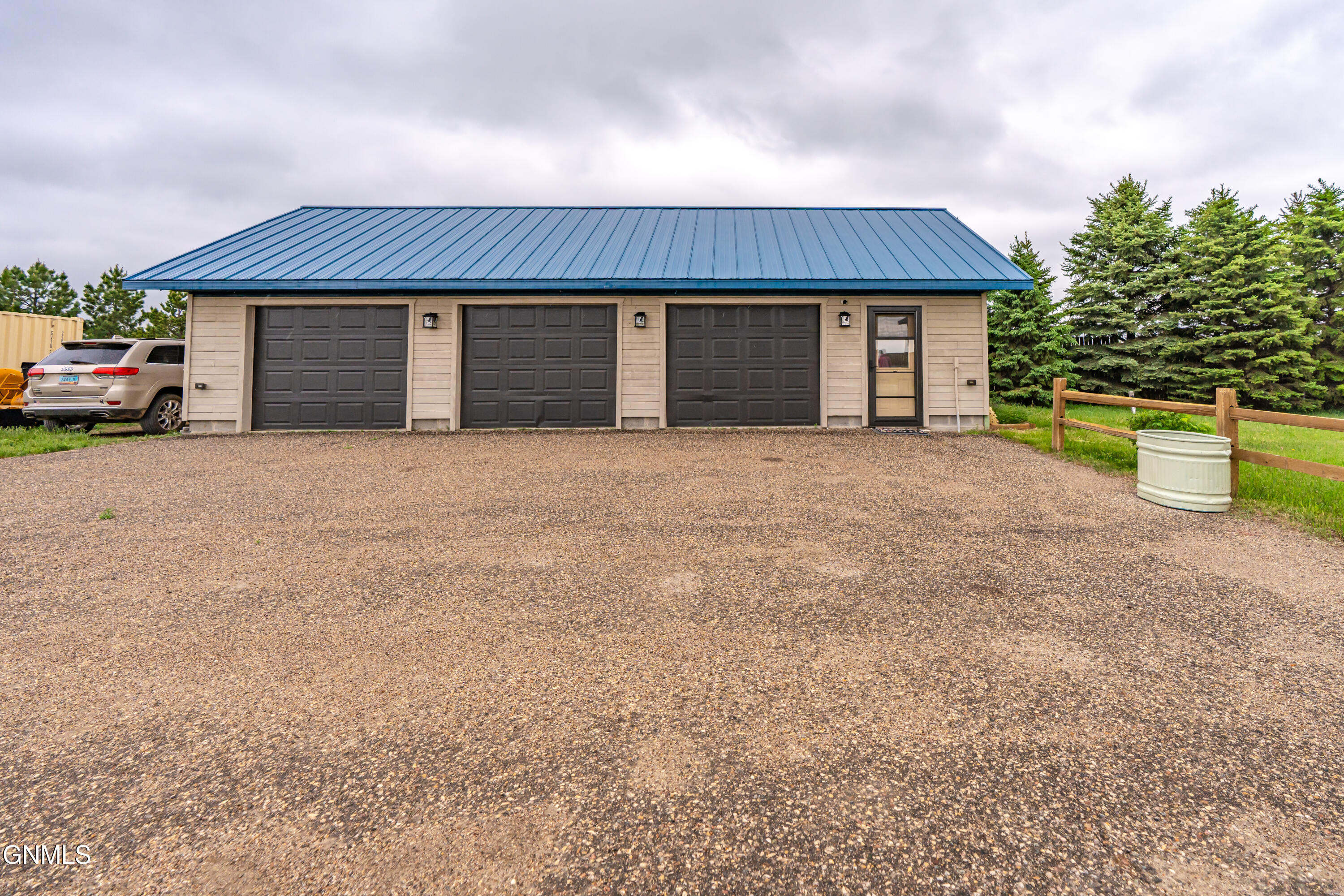 main property photo 84