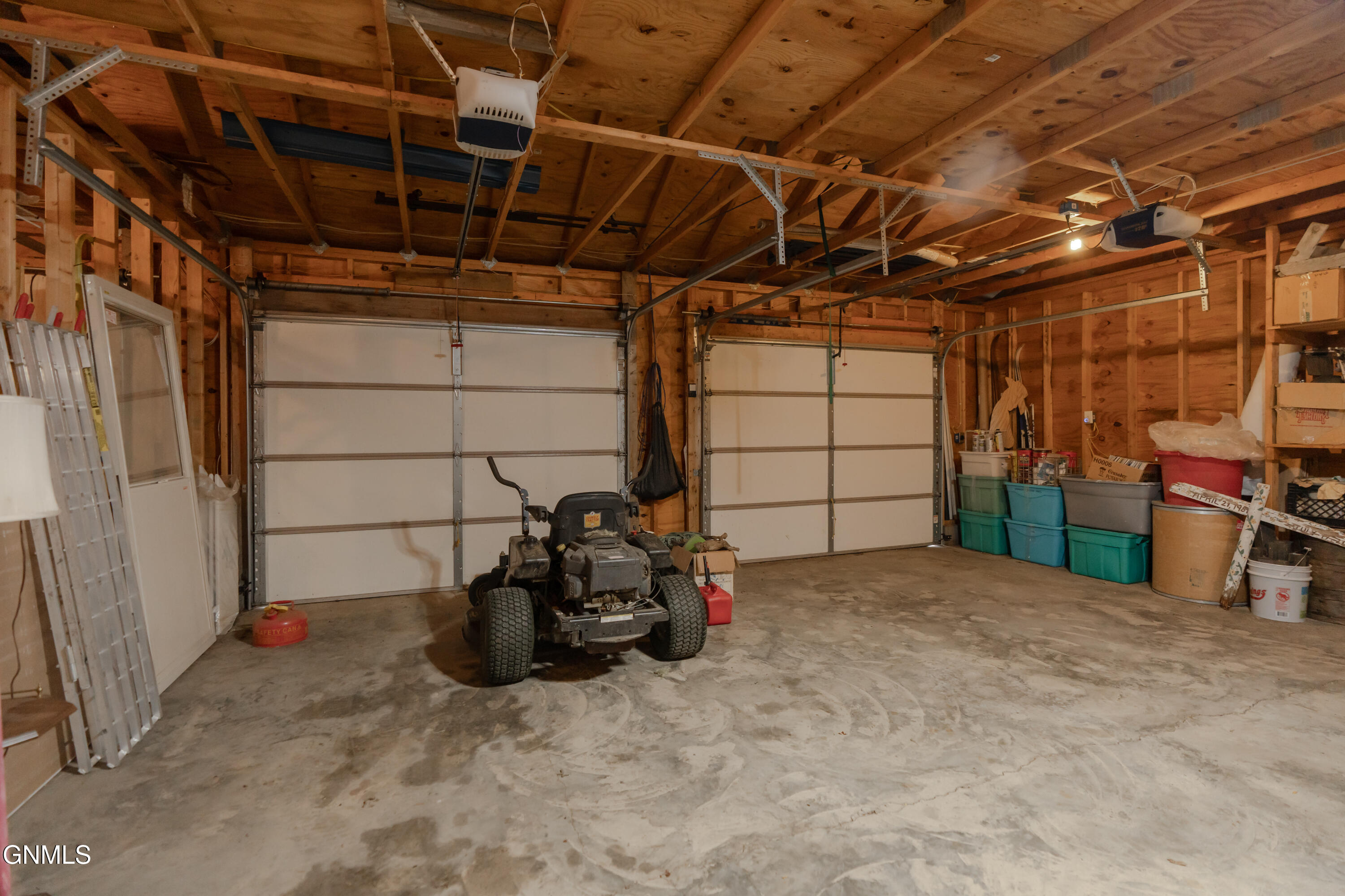 main property photo 88