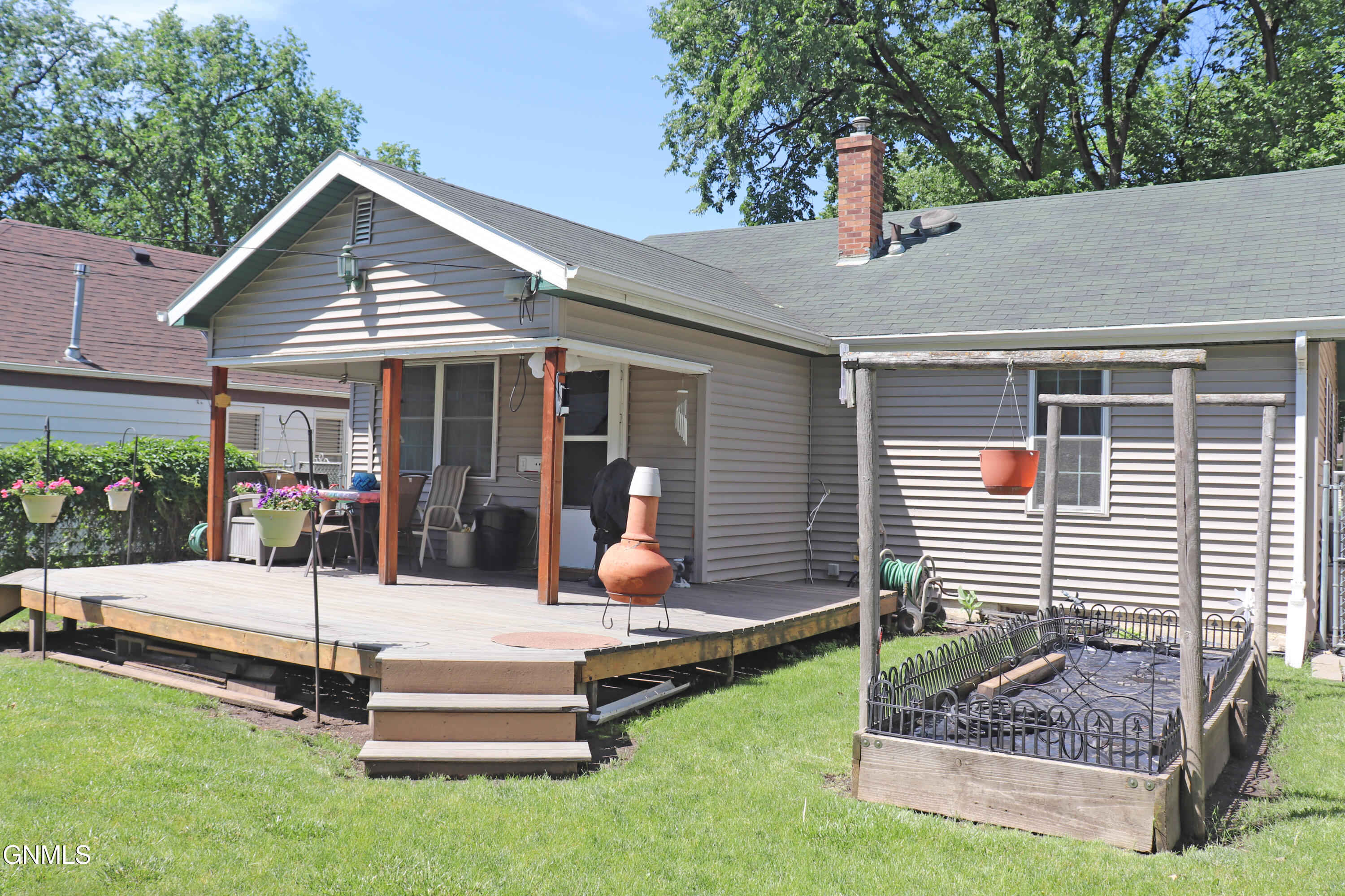 property viewer photo 1