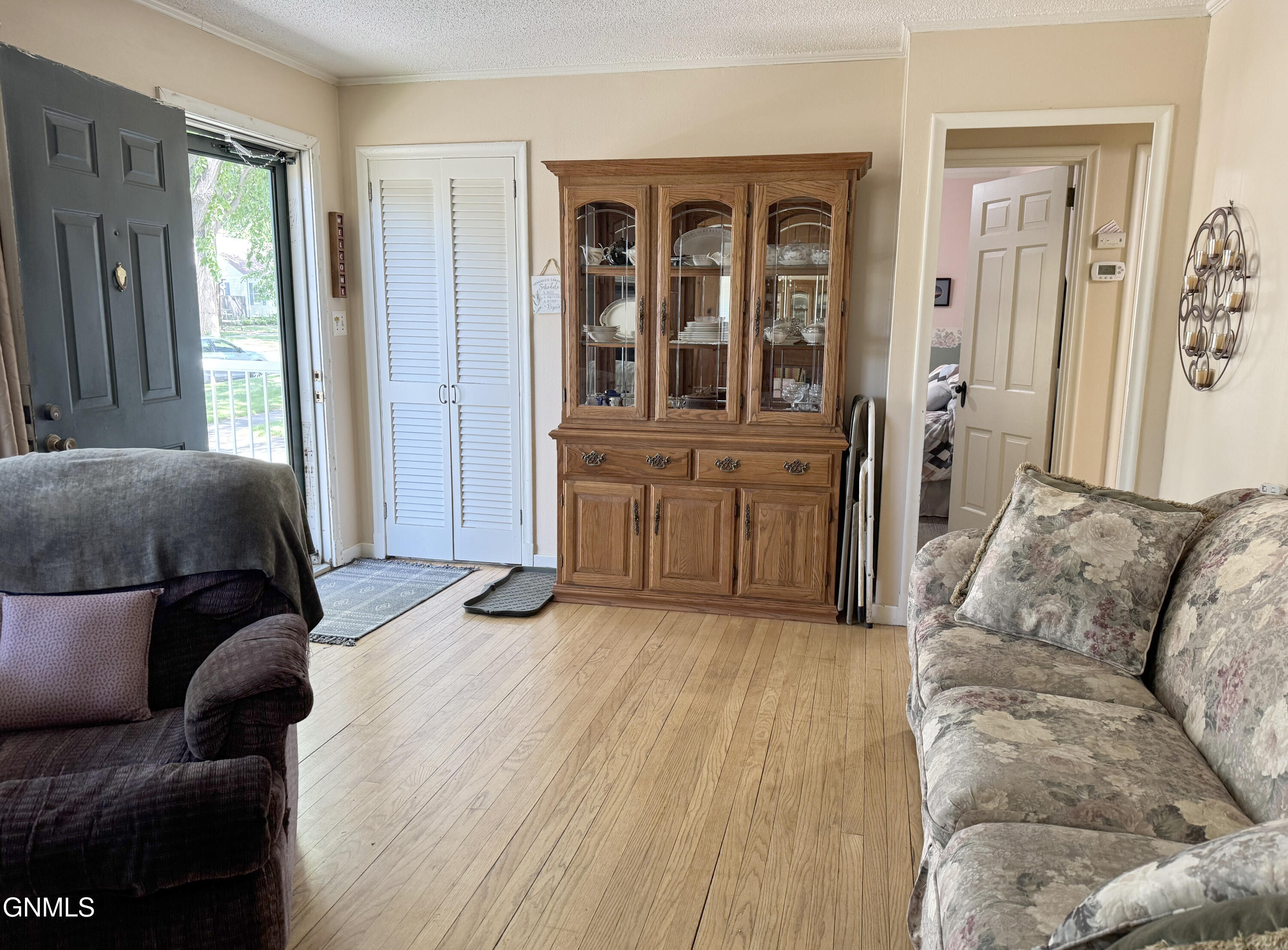 property viewer photo 13