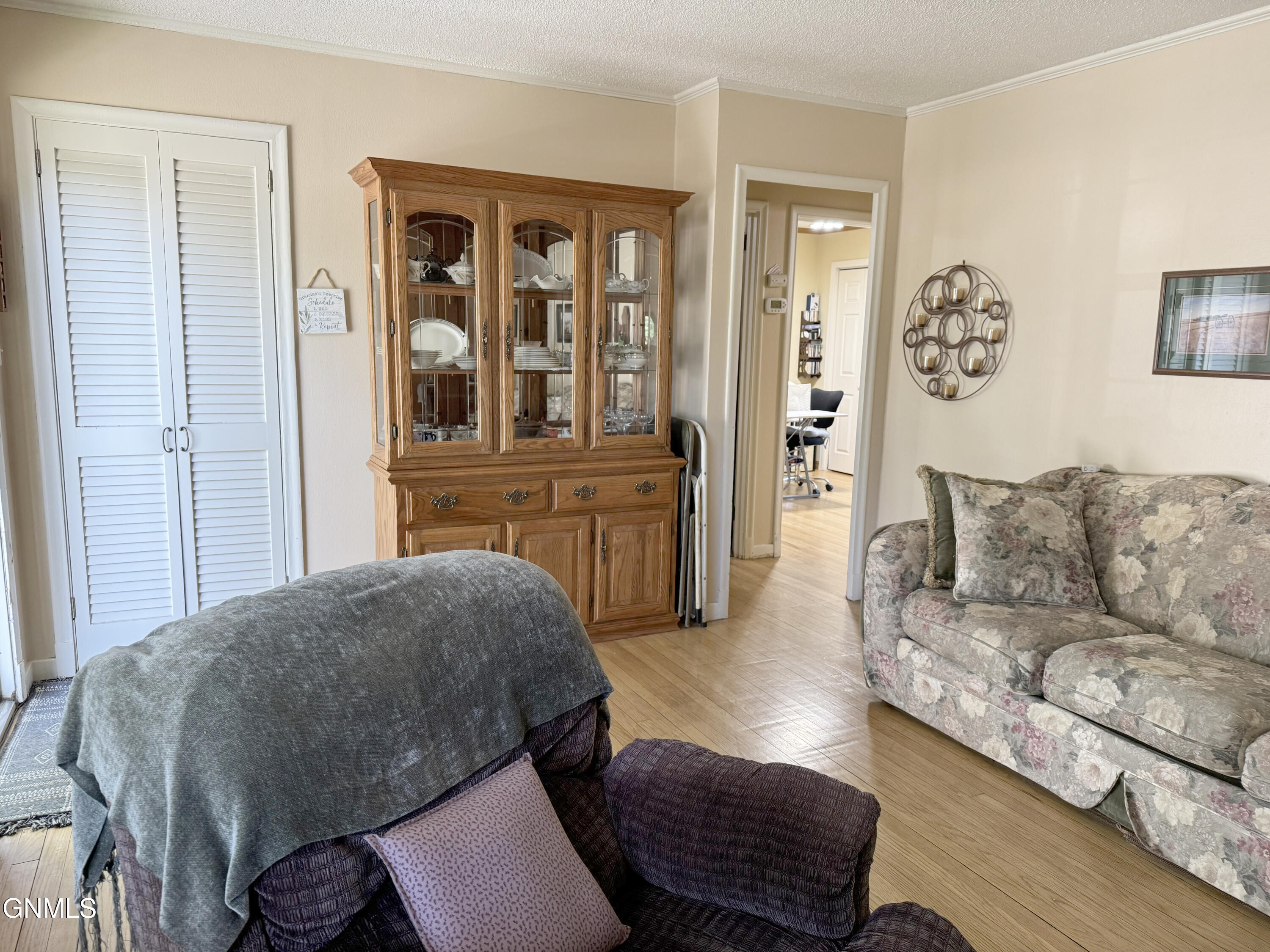 property viewer photo 14