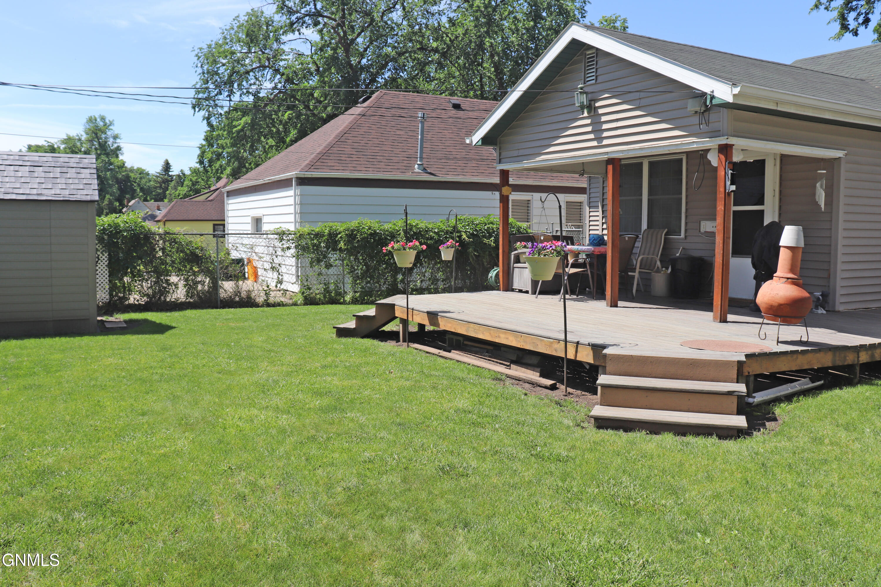 property viewer photo 2