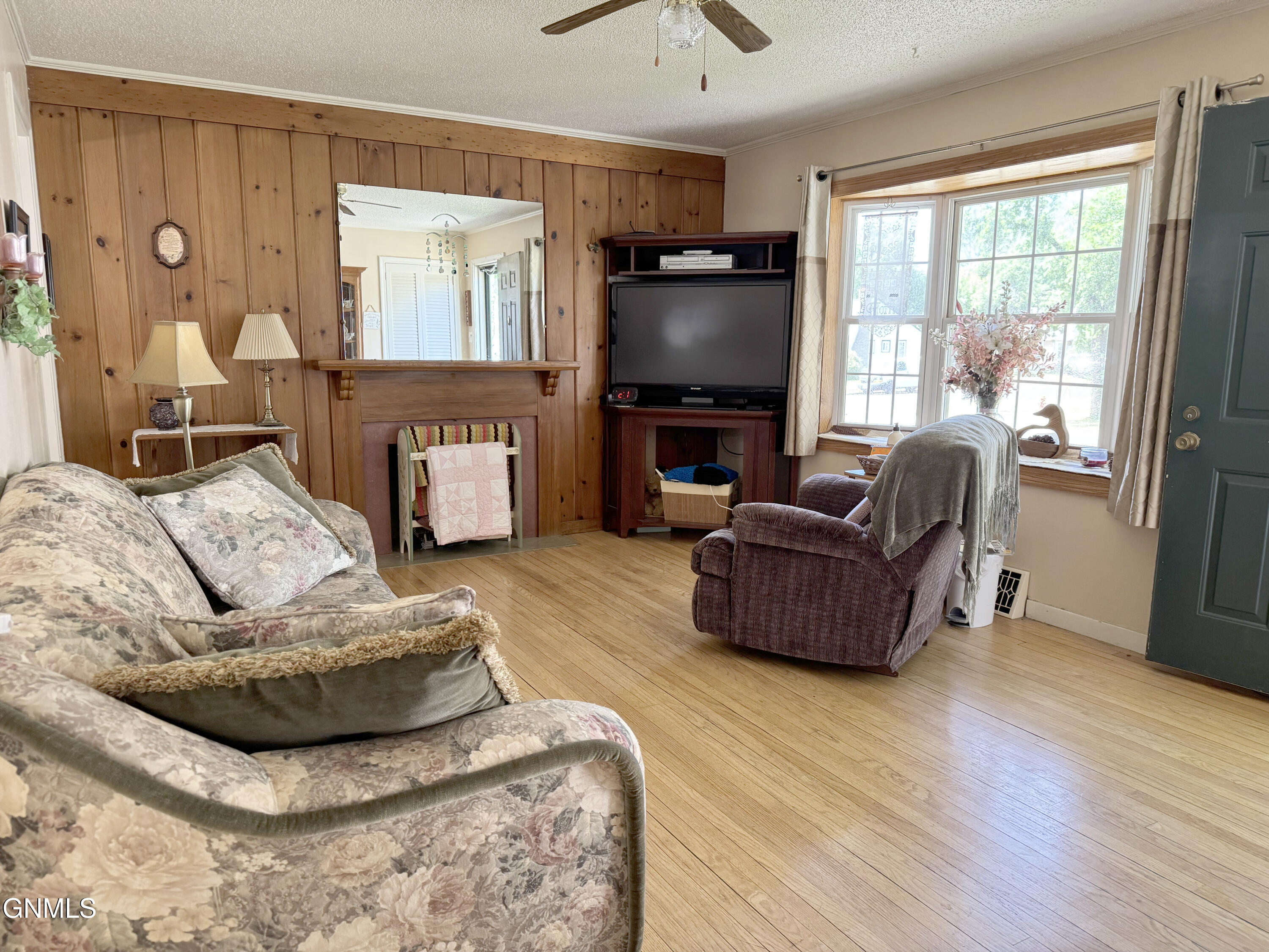 property viewer photo 3
