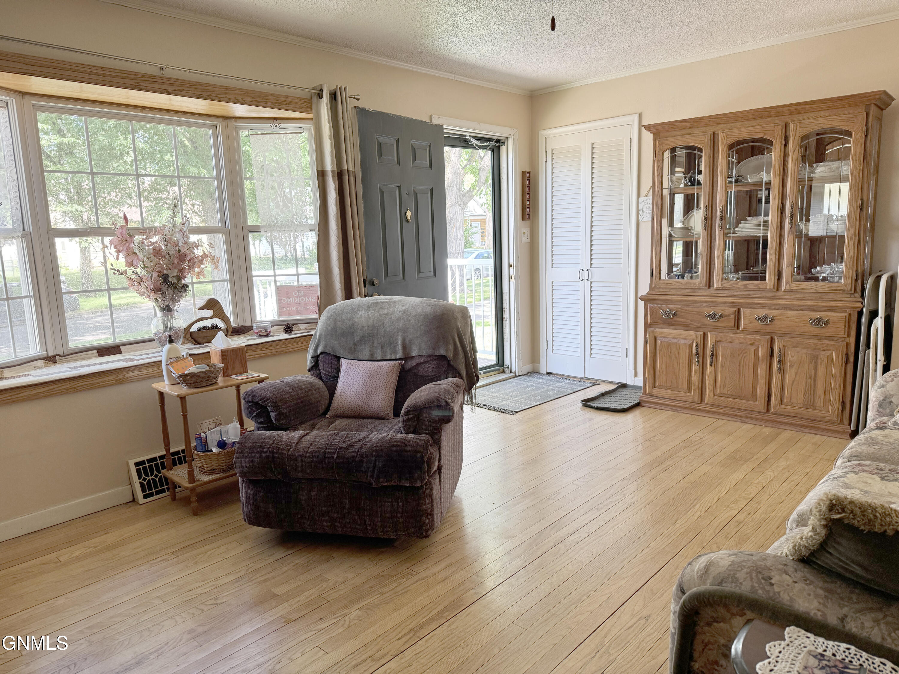 property viewer photo 5