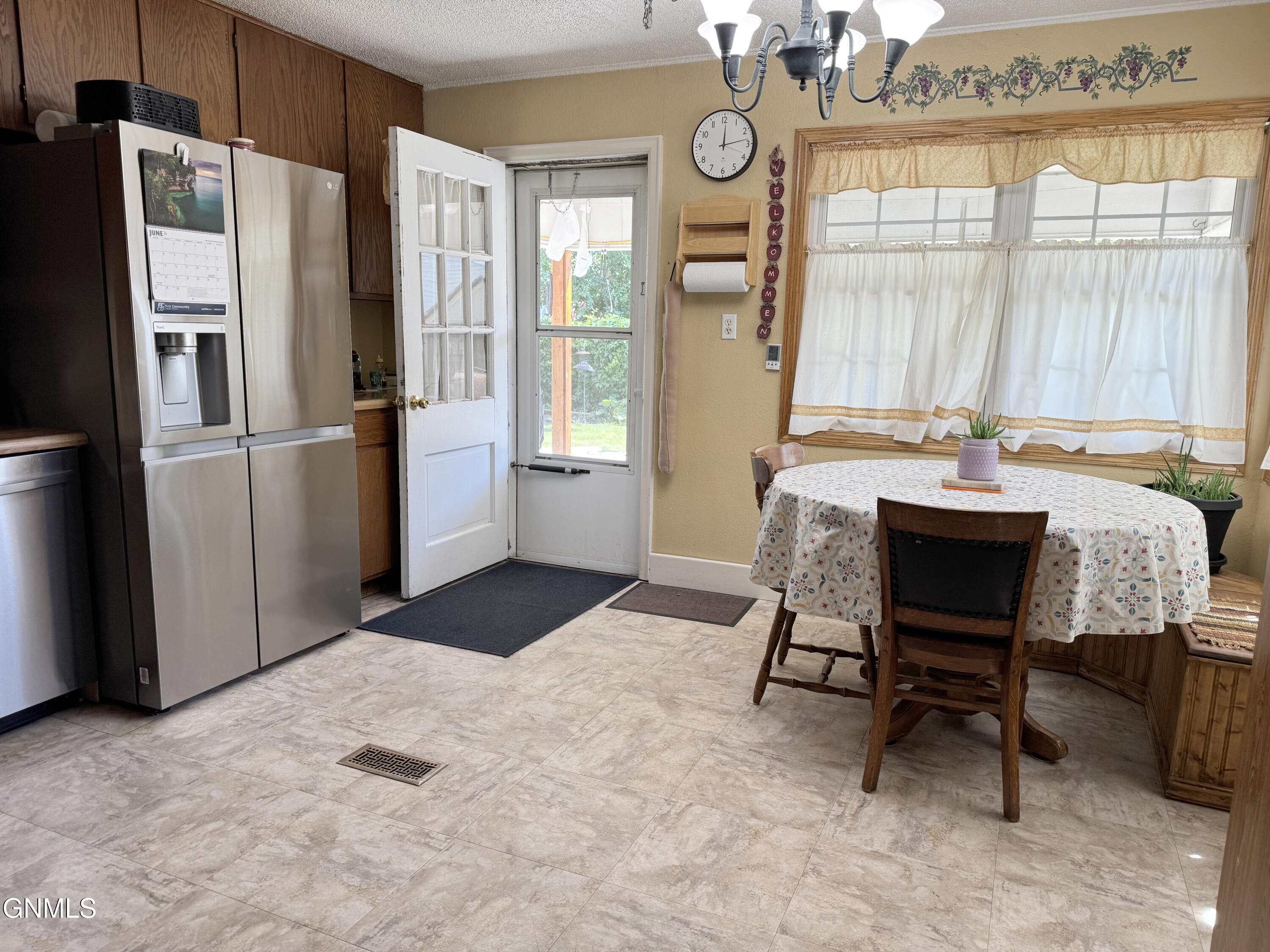 property viewer photo 6