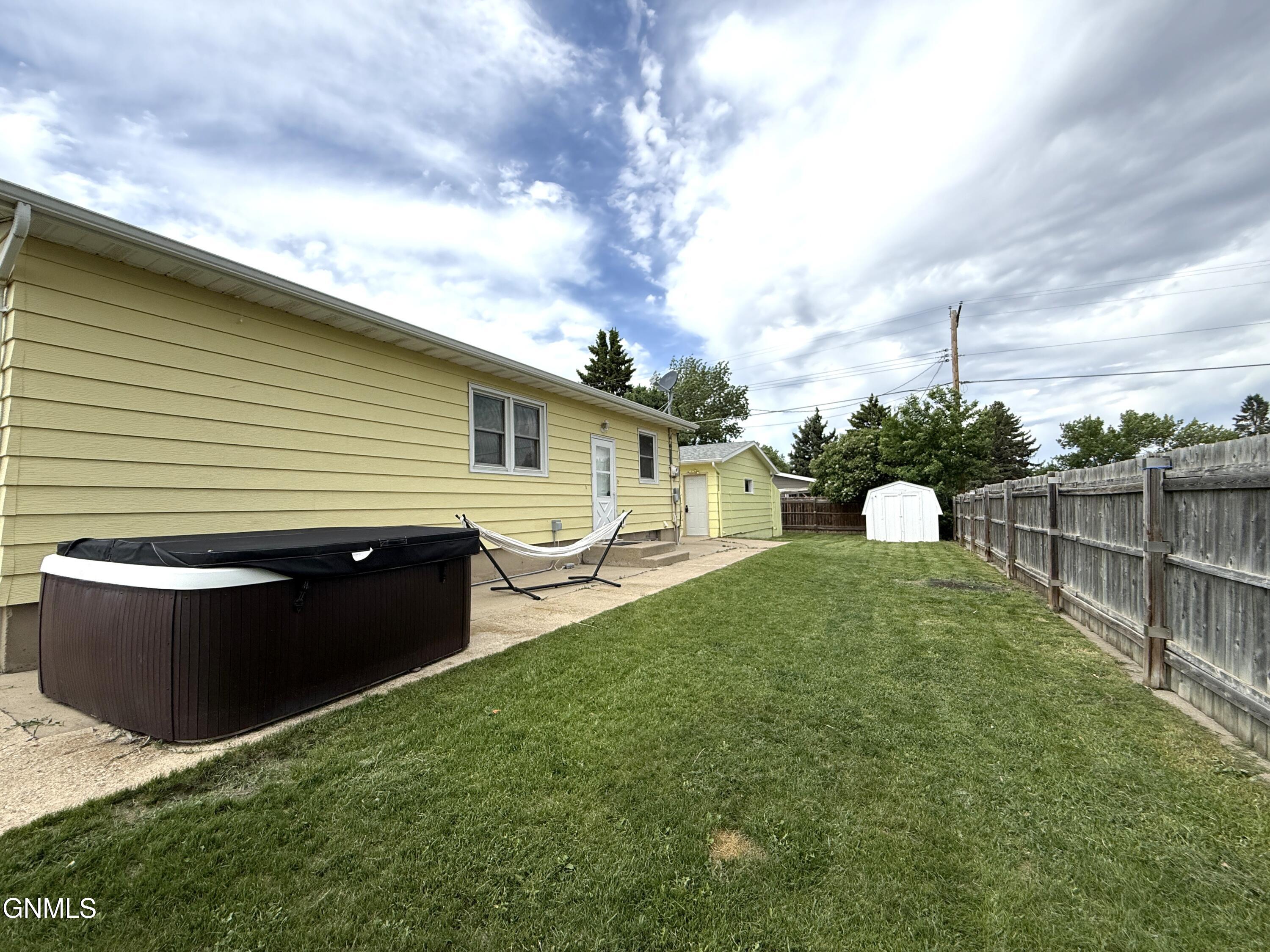 main property photo 26