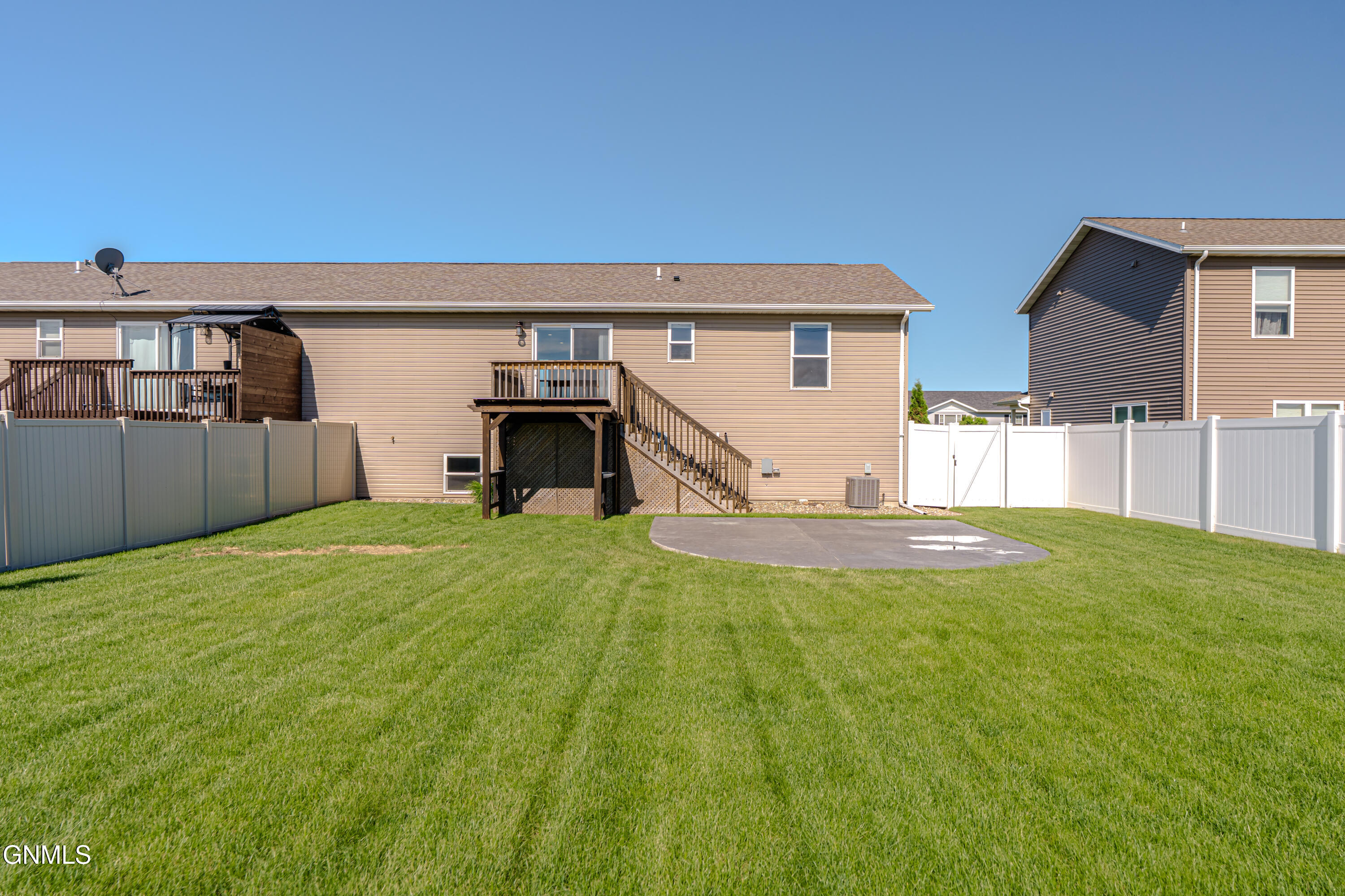 main property photo 21