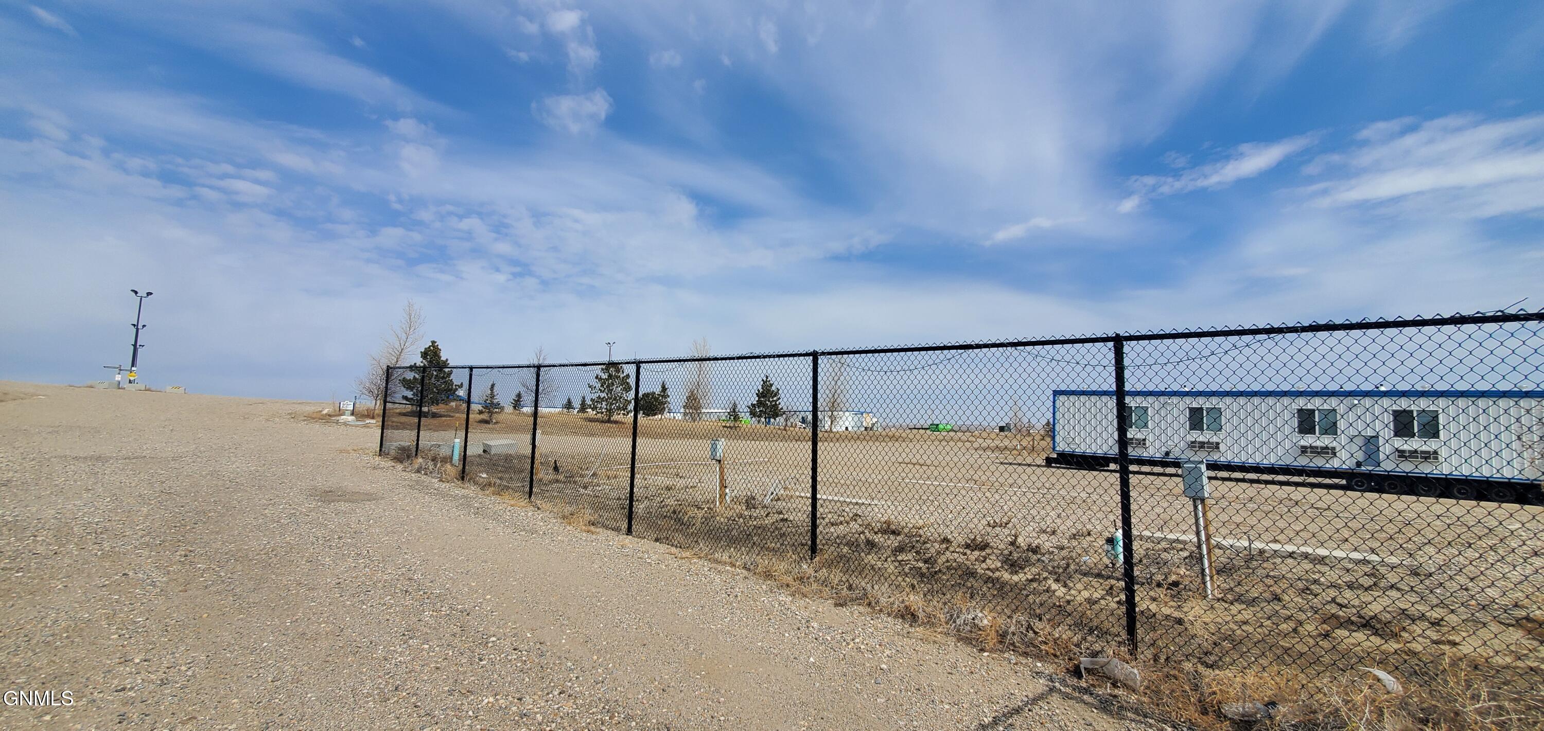 main property photo 10