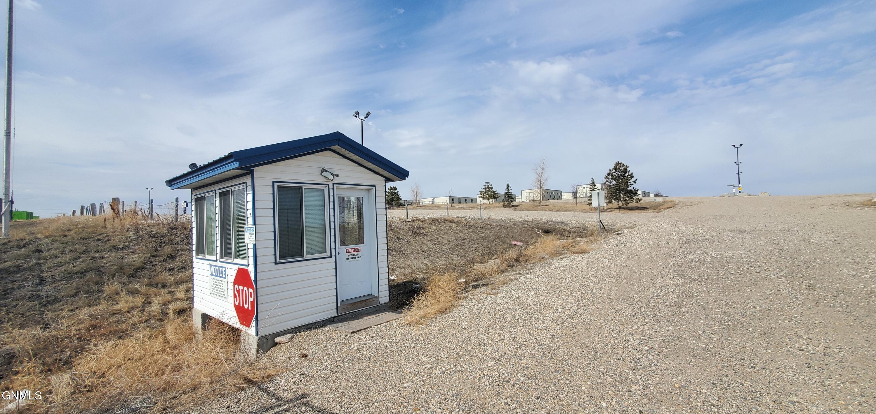 main property photo 8