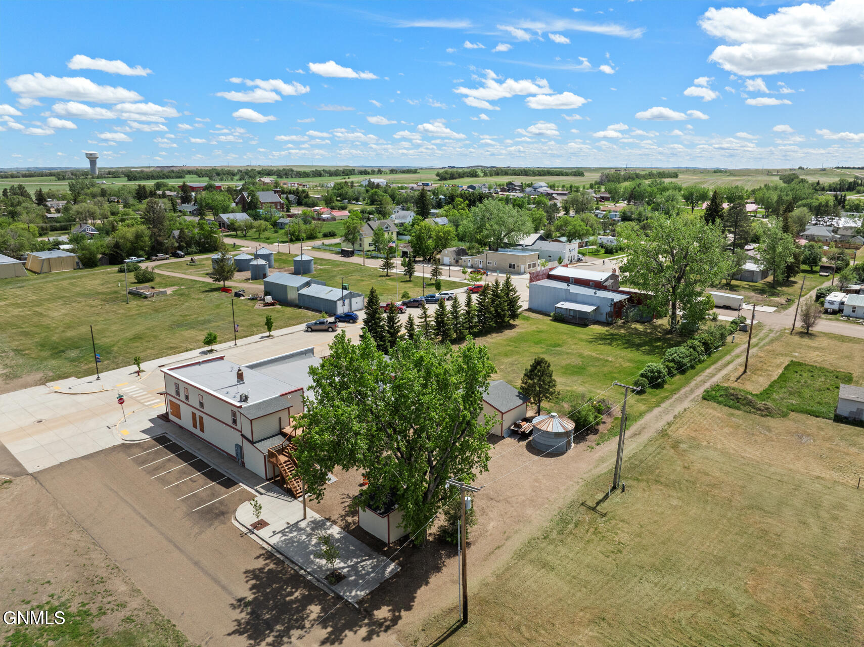 main property photo 25