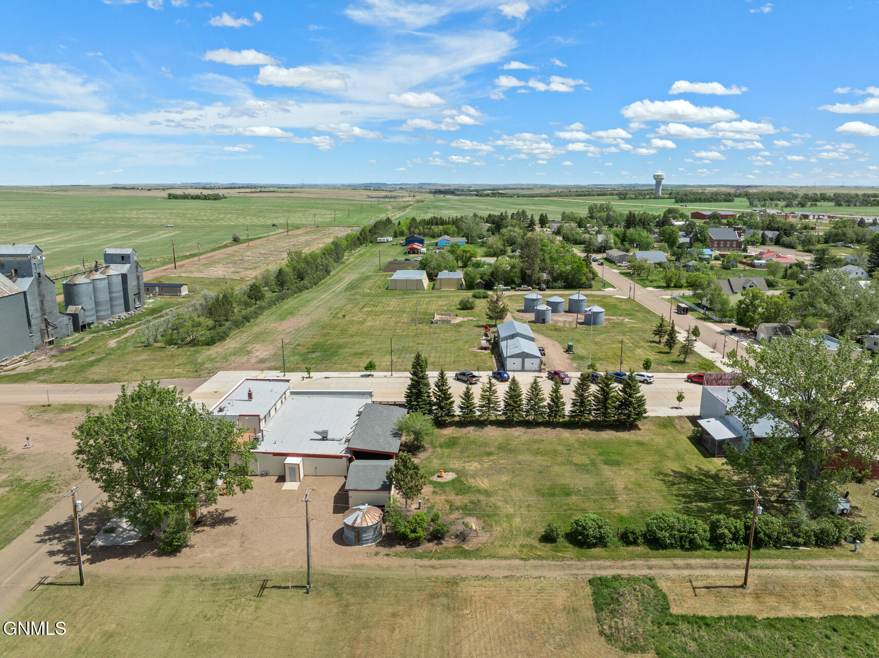 main property photo 26