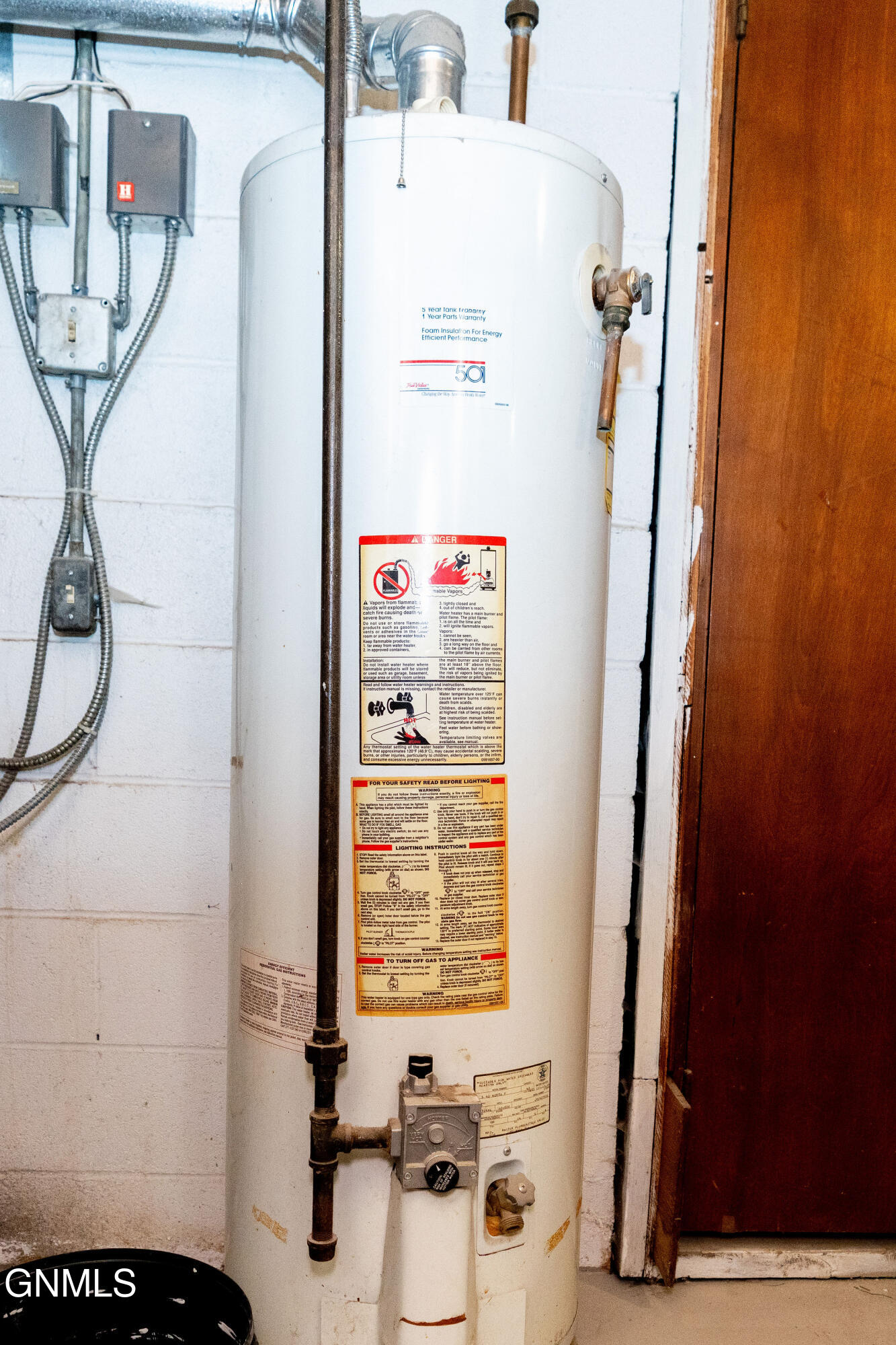 main property photo 30