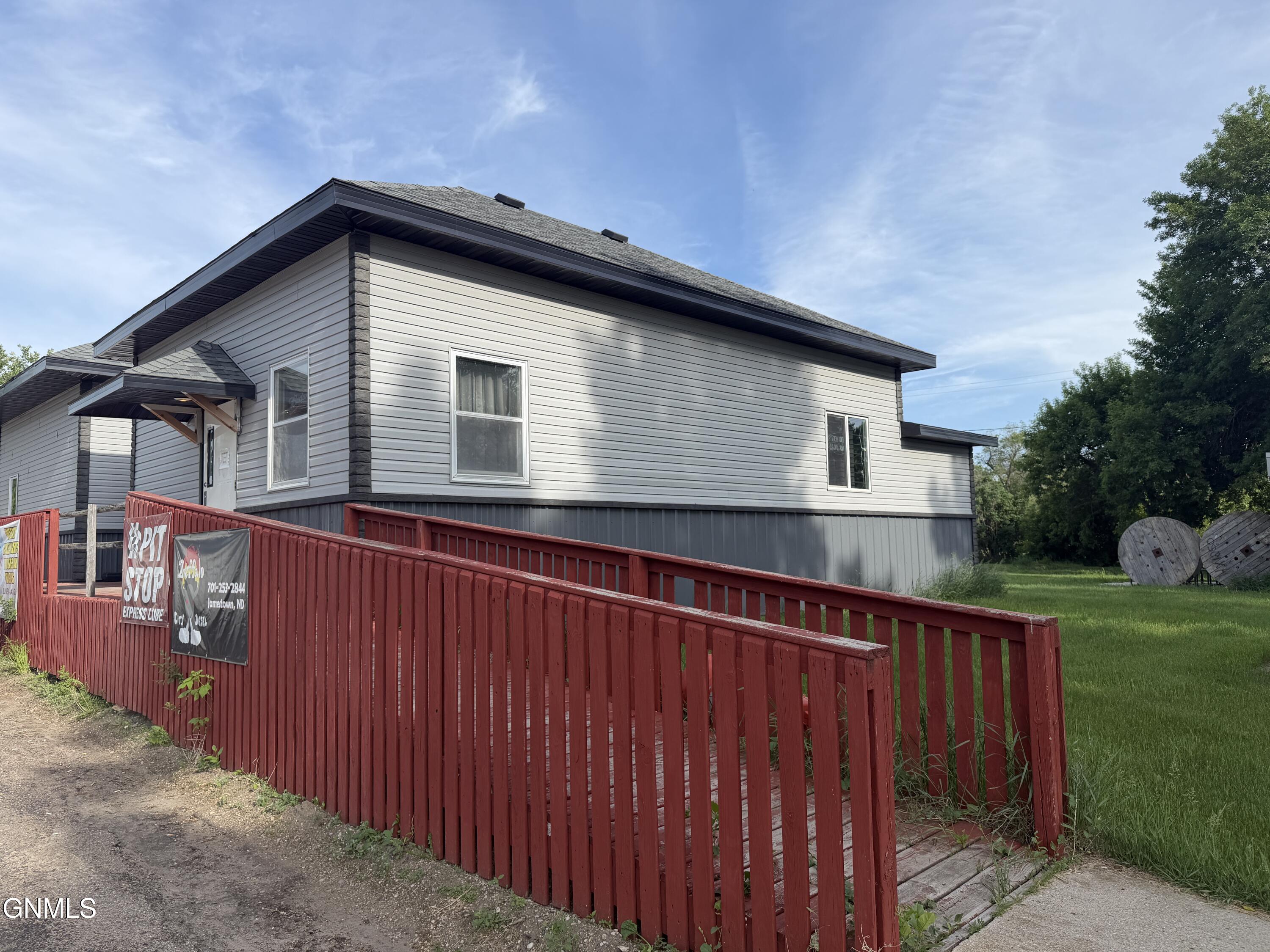 property viewer photo 1