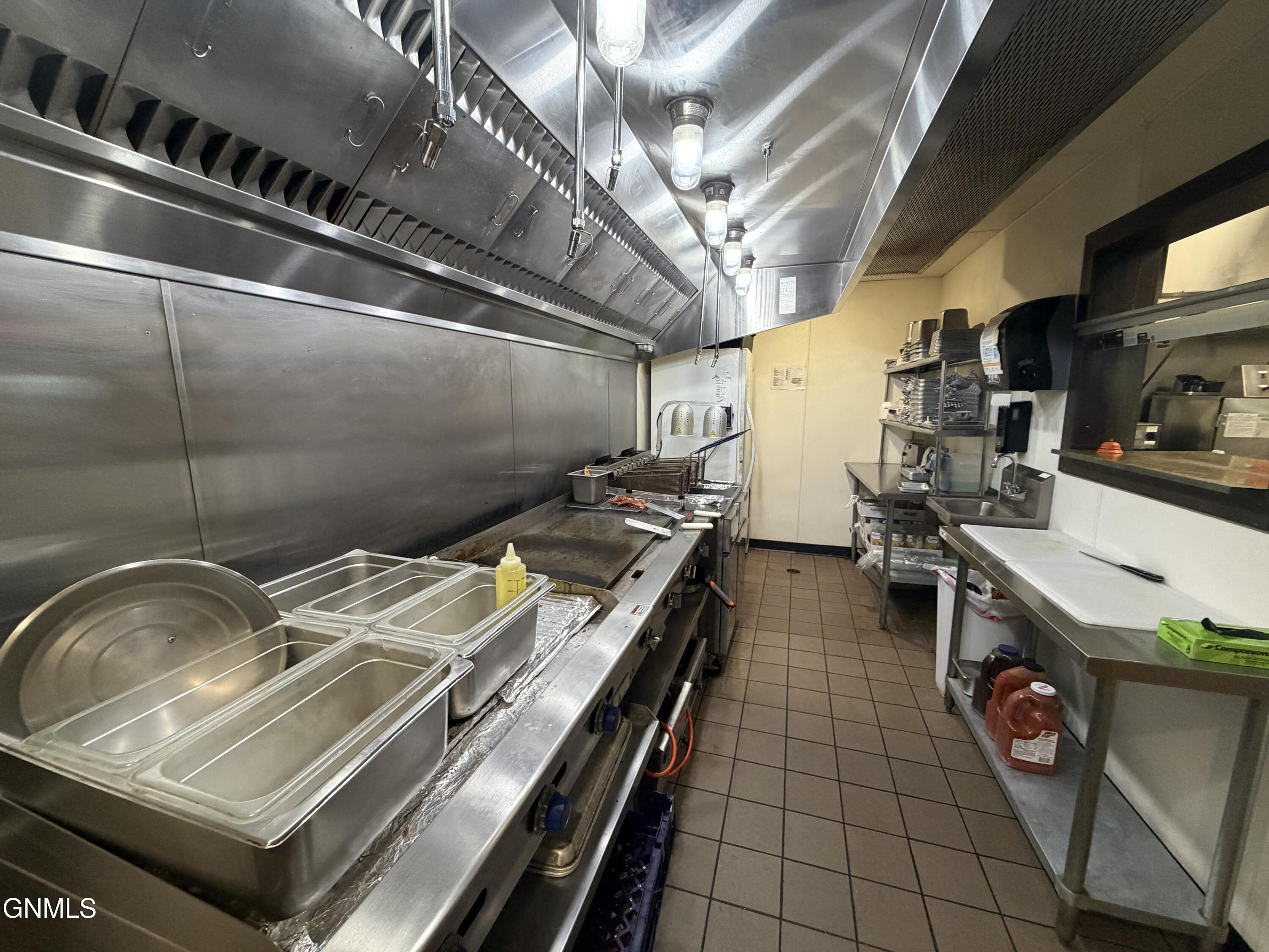 property viewer photo 15