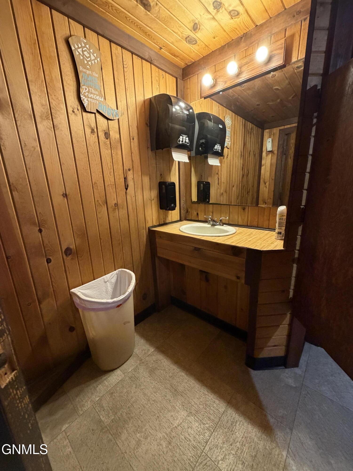 property viewer photo 19