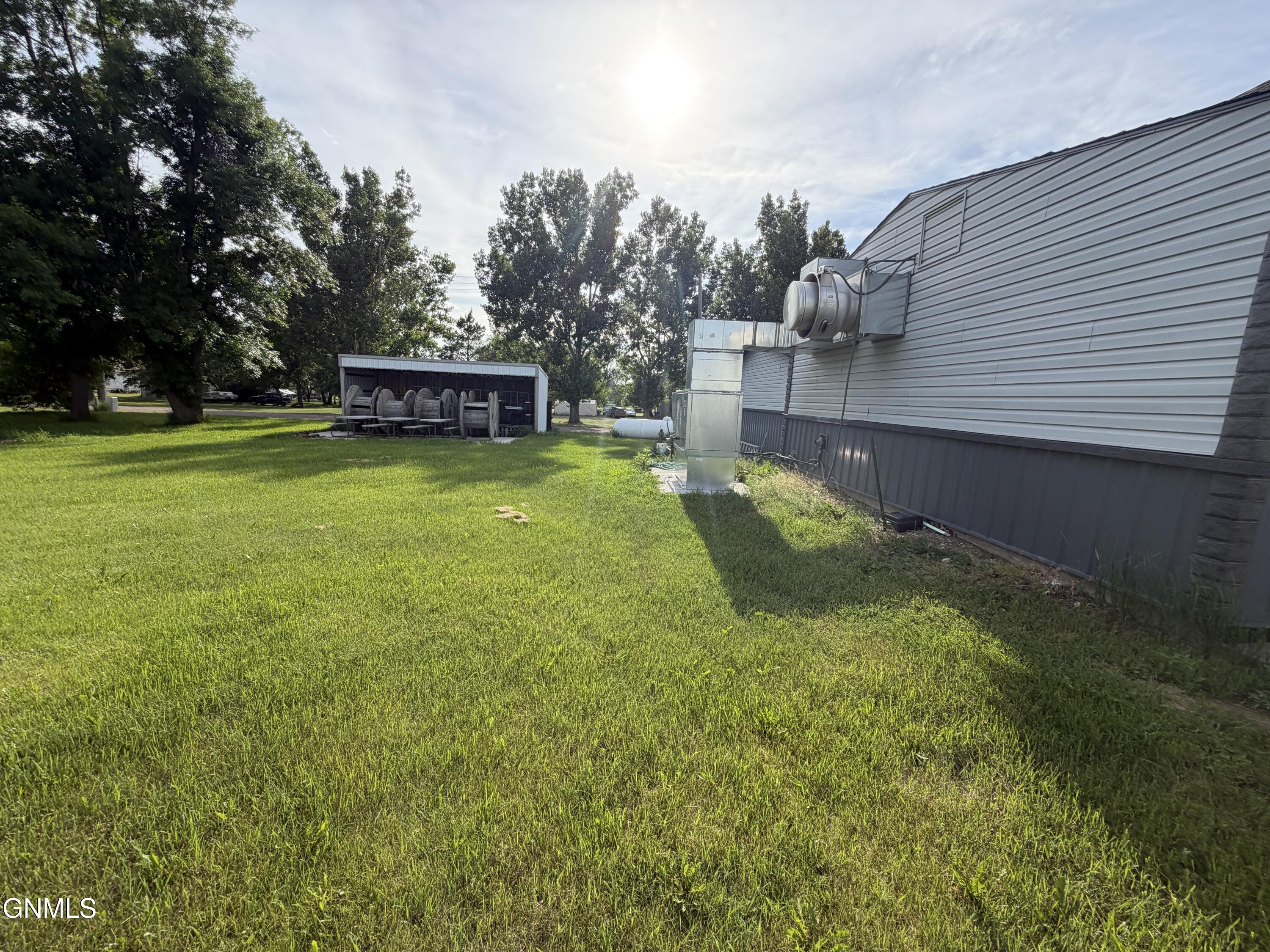 property viewer photo 25