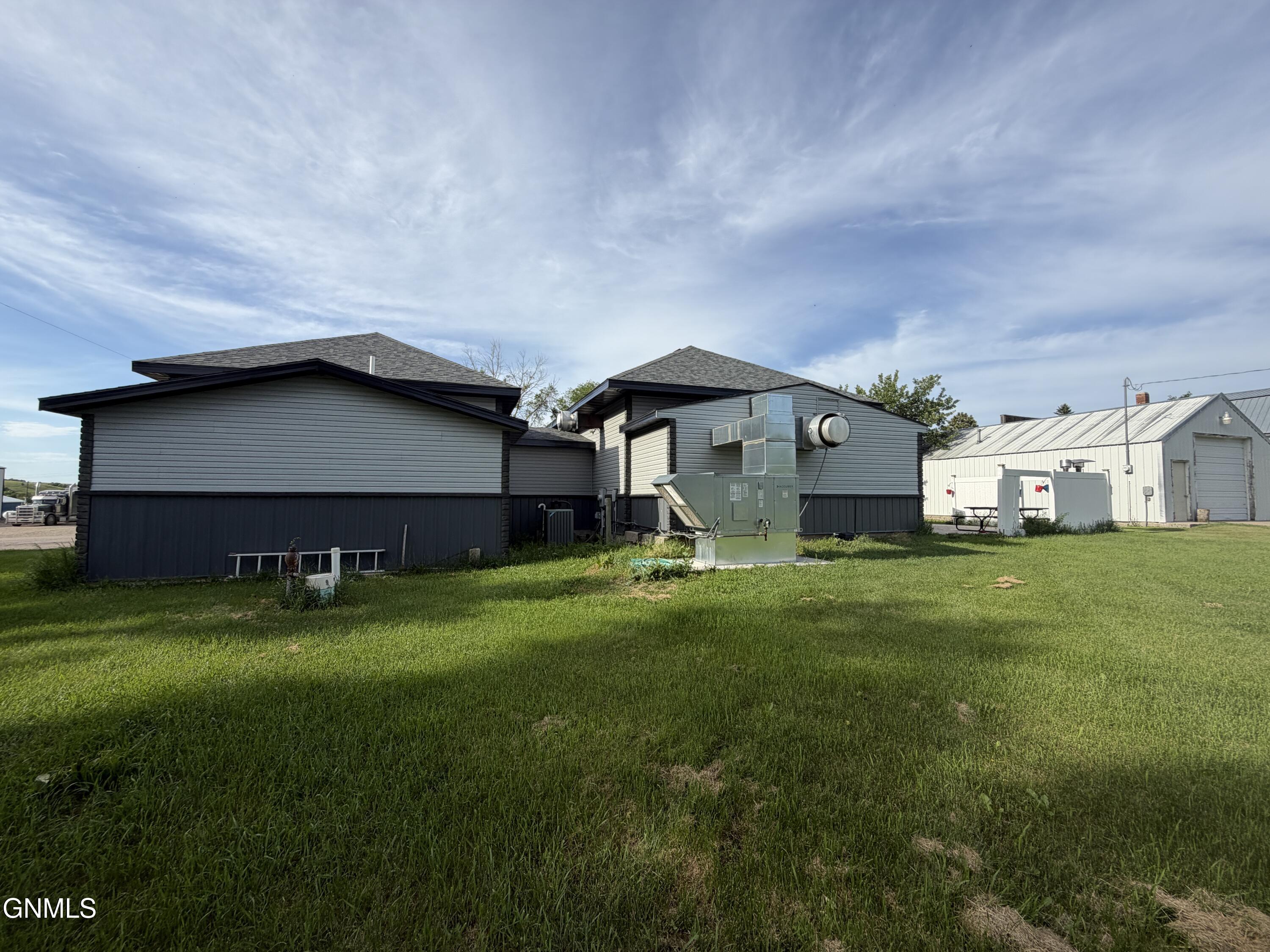 property viewer photo 6