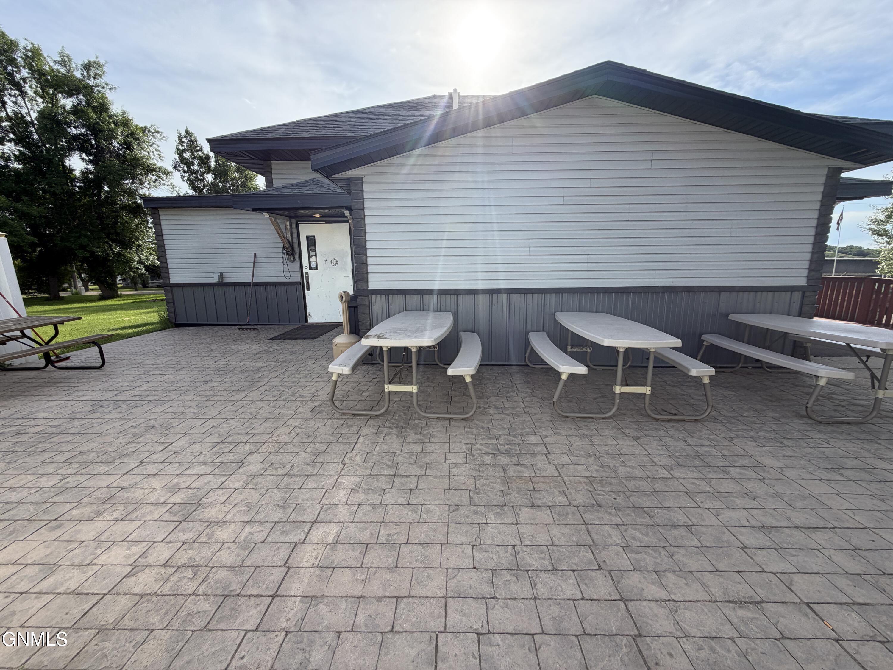 property viewer photo 7