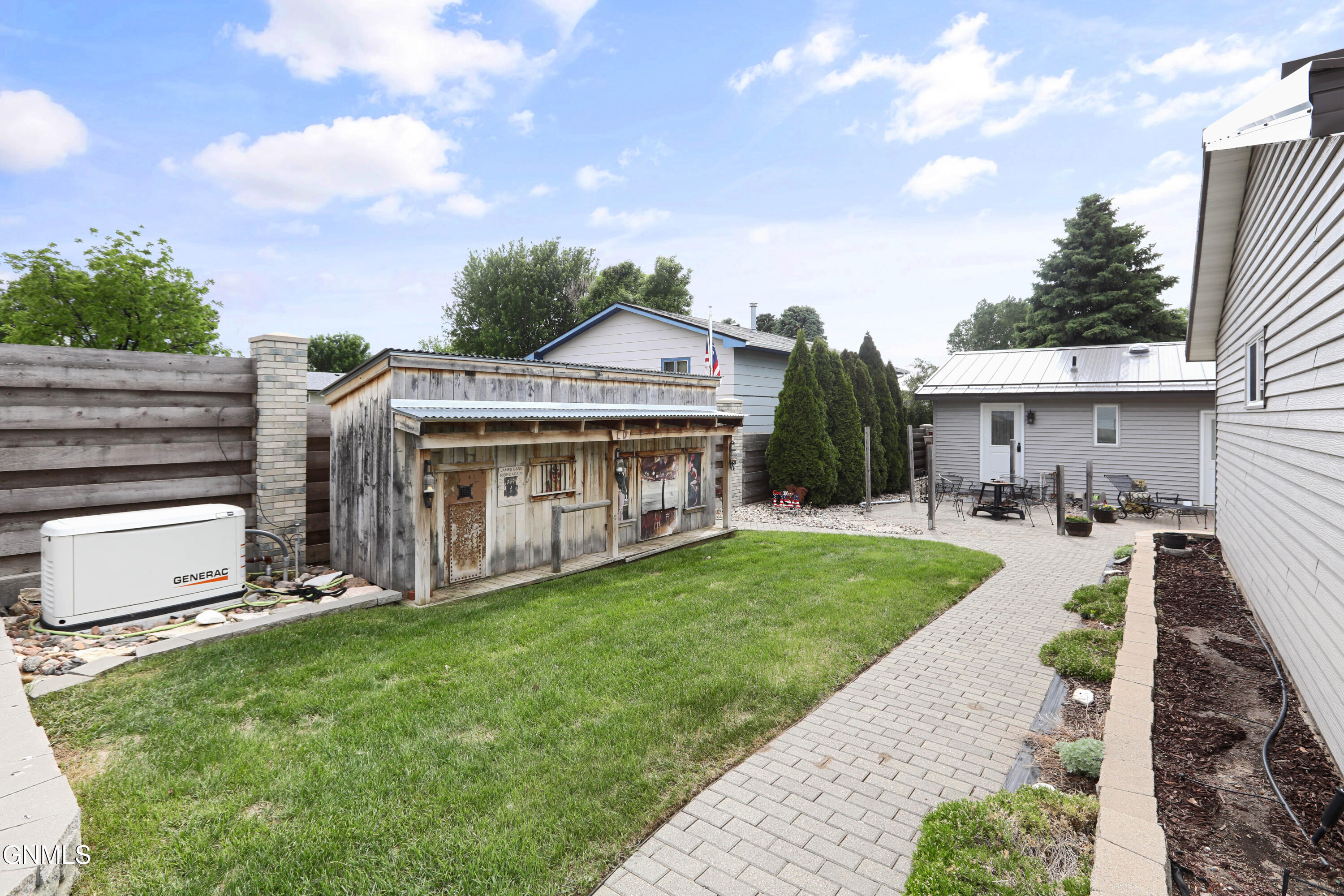 main property photo 42